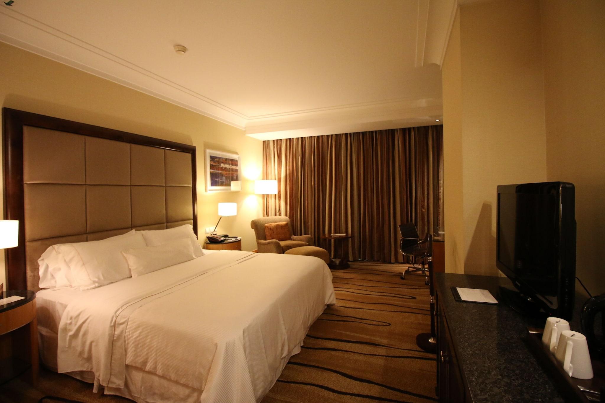 Double Executive King Bed