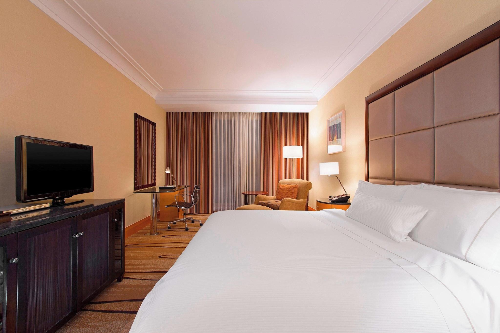 Double Executive King Bed