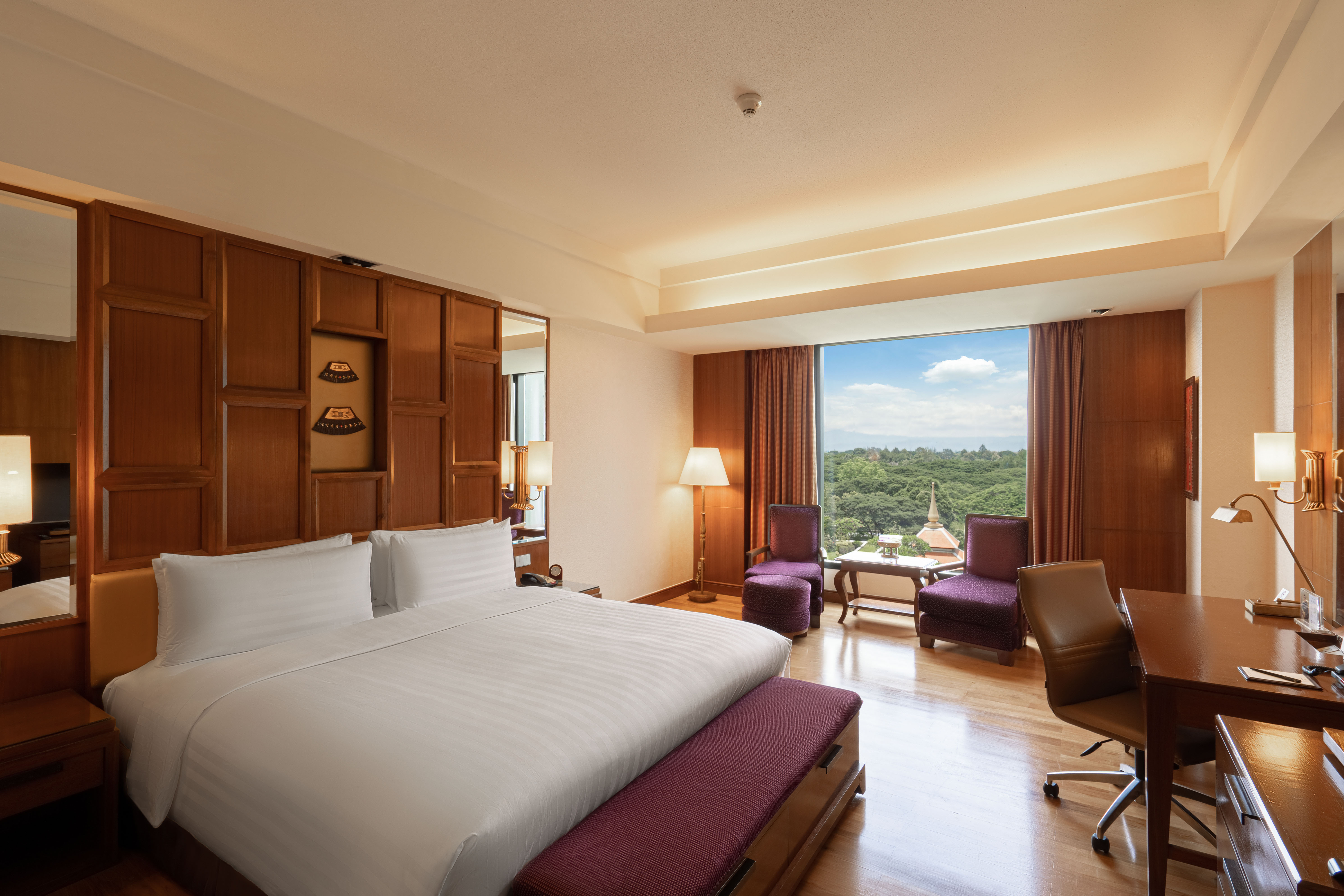 Double Deluxe King Bed