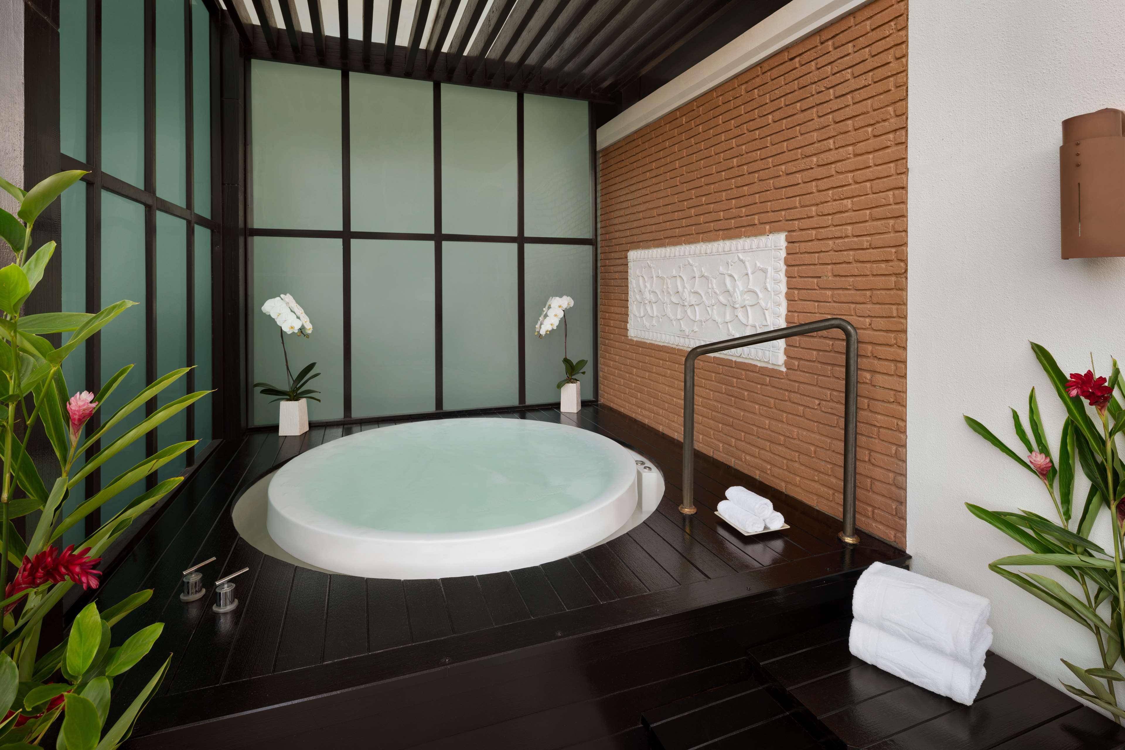 Room Premier King Bed