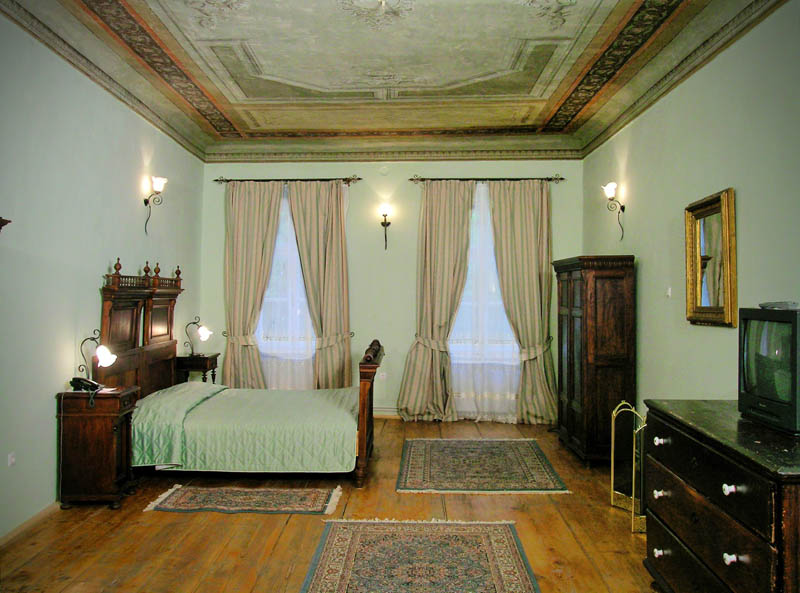 Triple One Bedroom One Bathroom