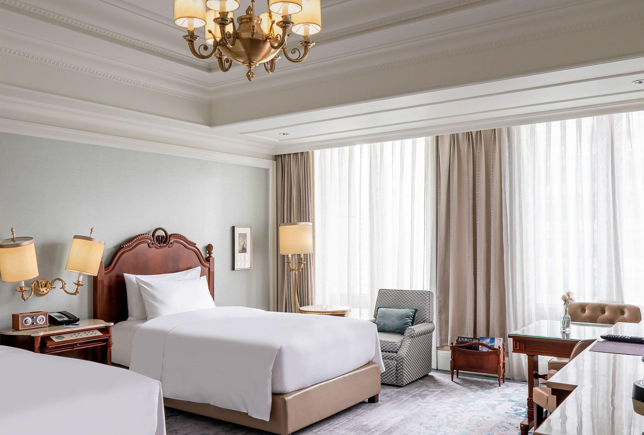 Twin Deluxe Two Beds