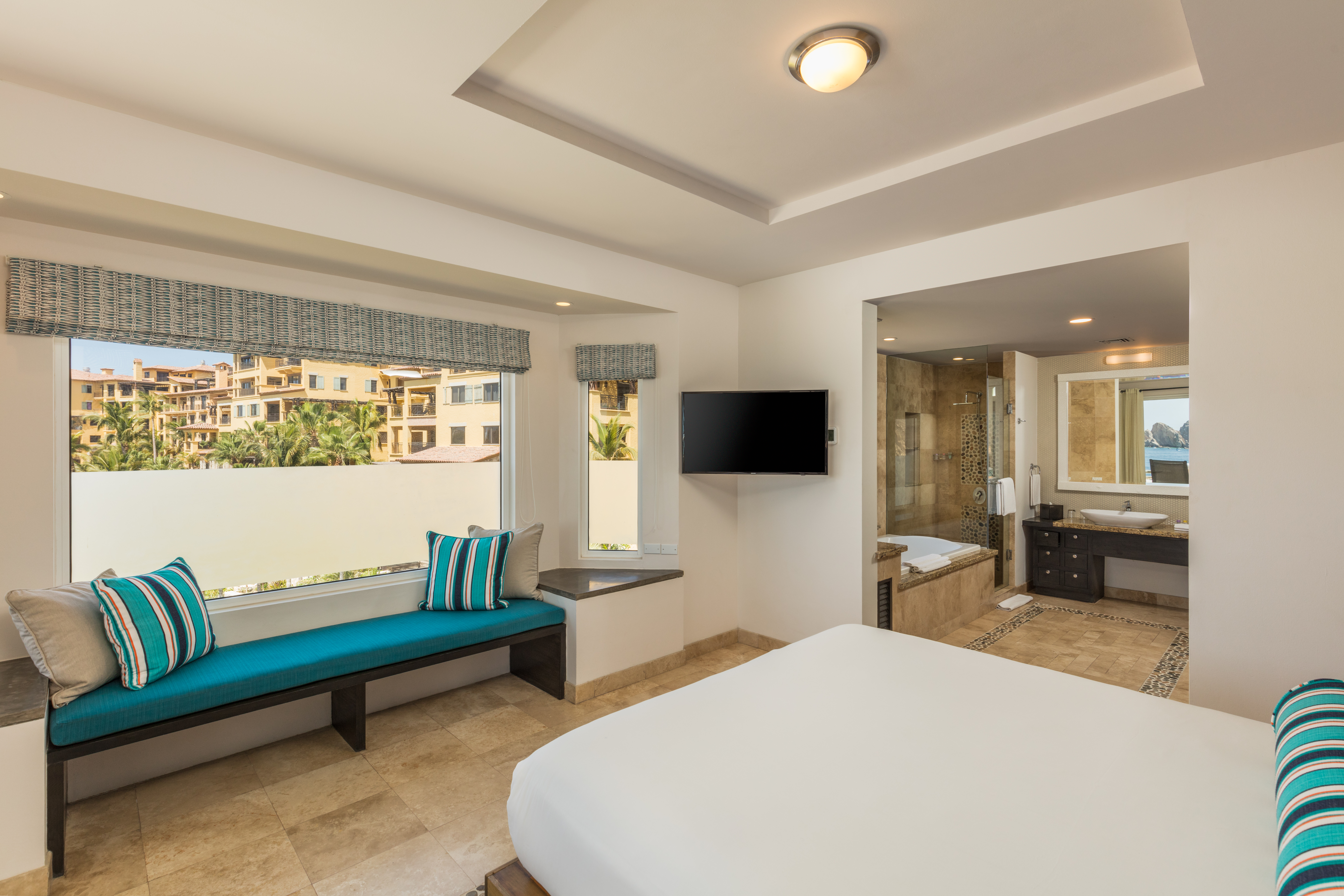 Double One Bedroom One Bathroom