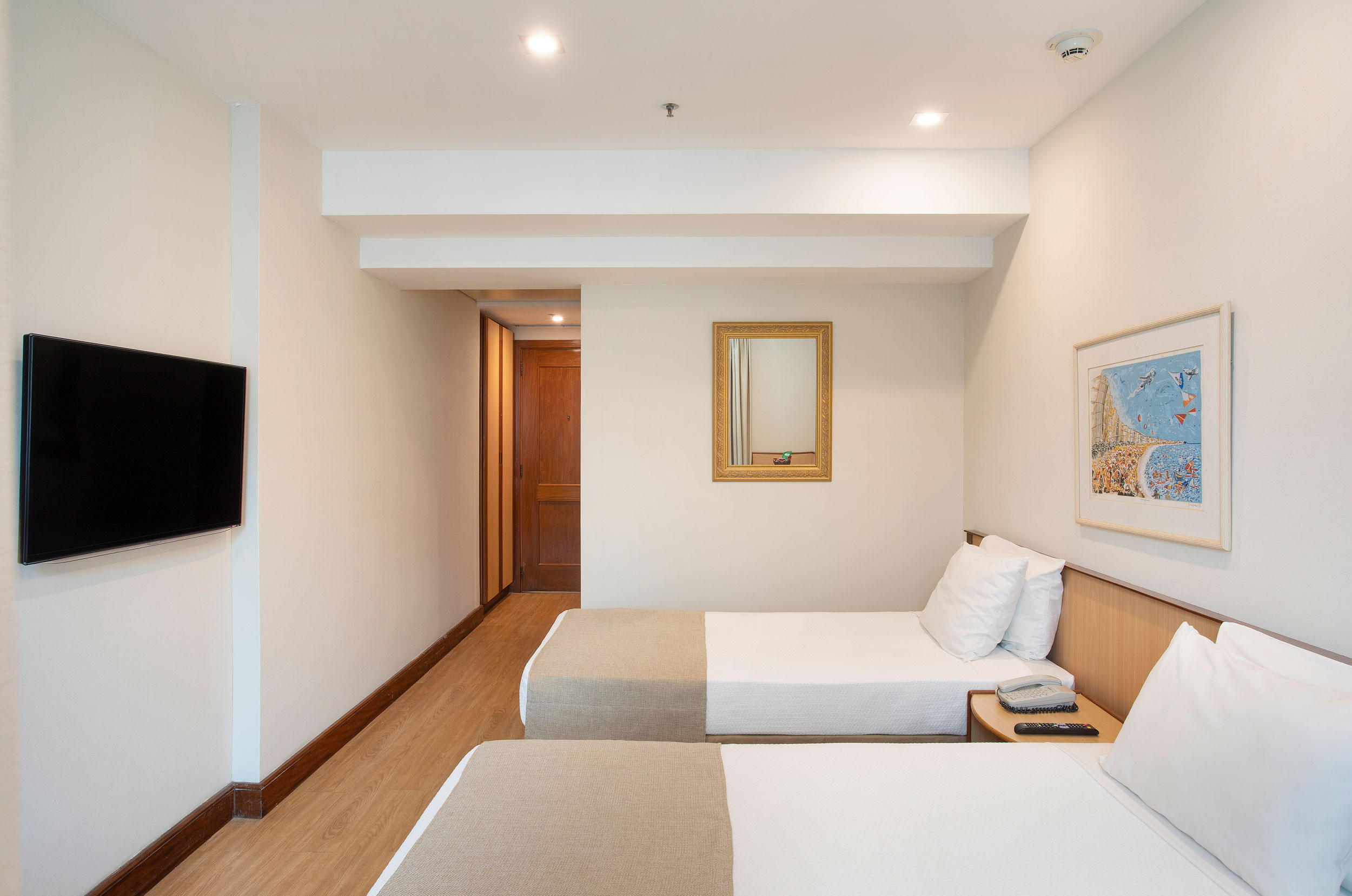 Triple Executive Superior