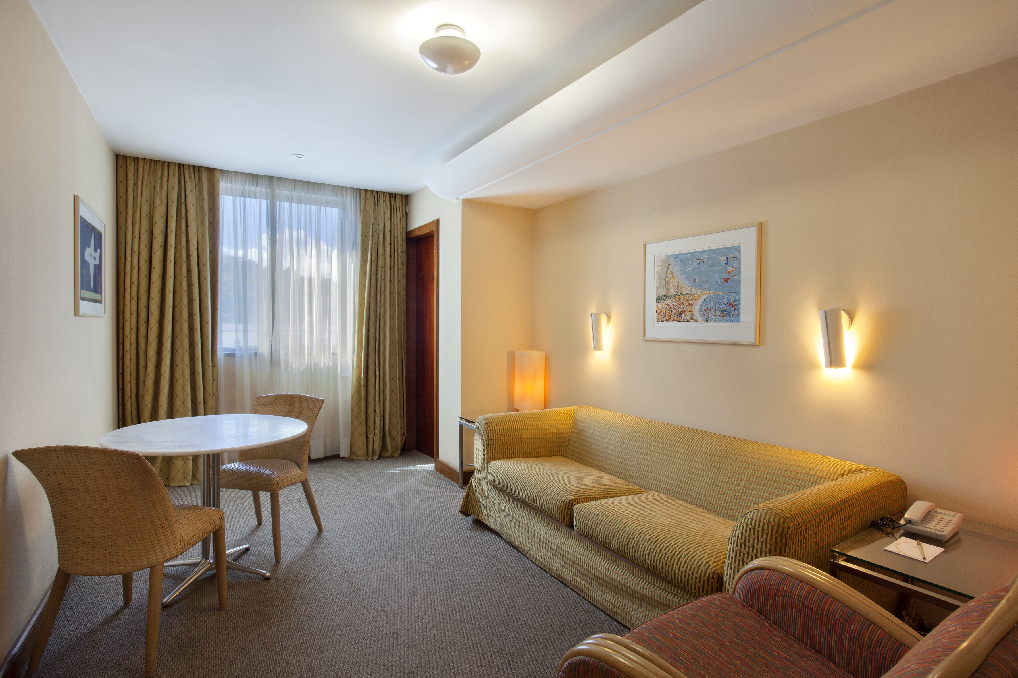 Junior Suite Run of House