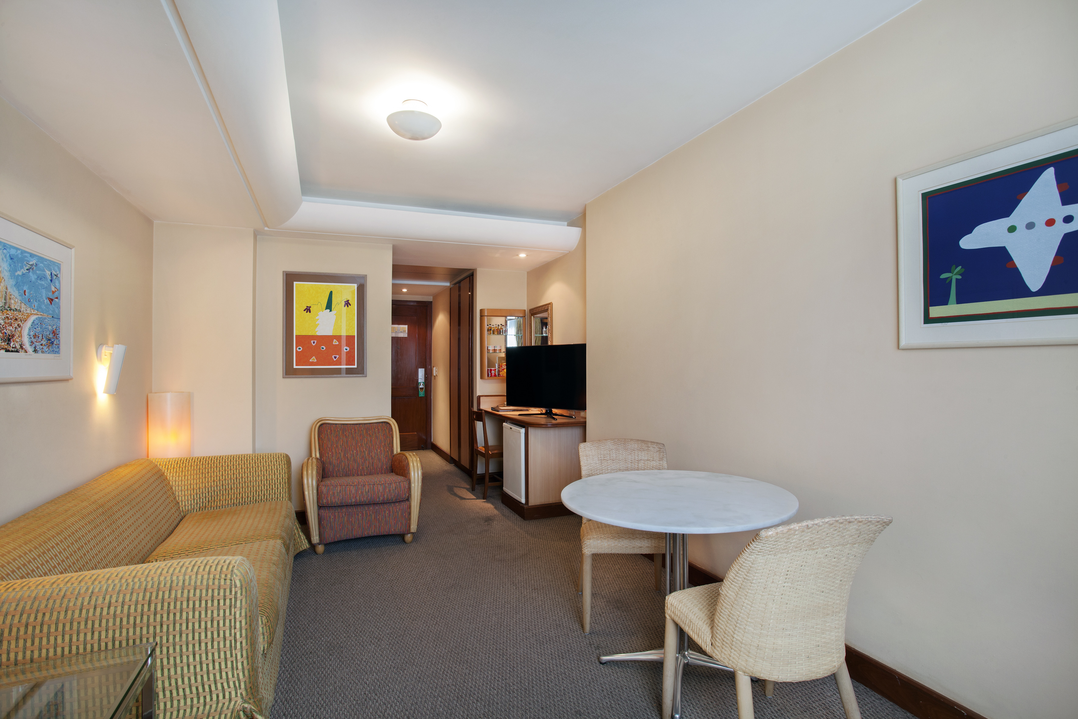 Junior Suite Run of House