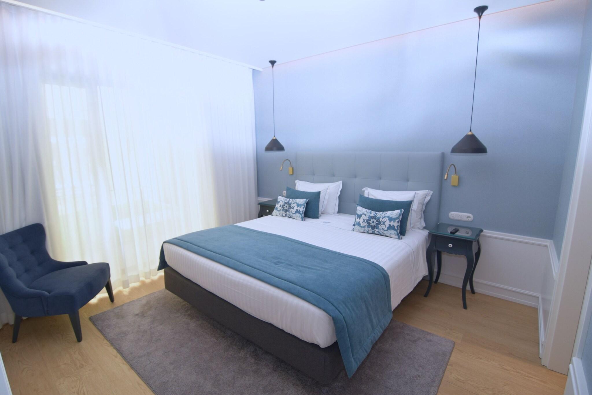 Family Room Deluxe Queen Bed