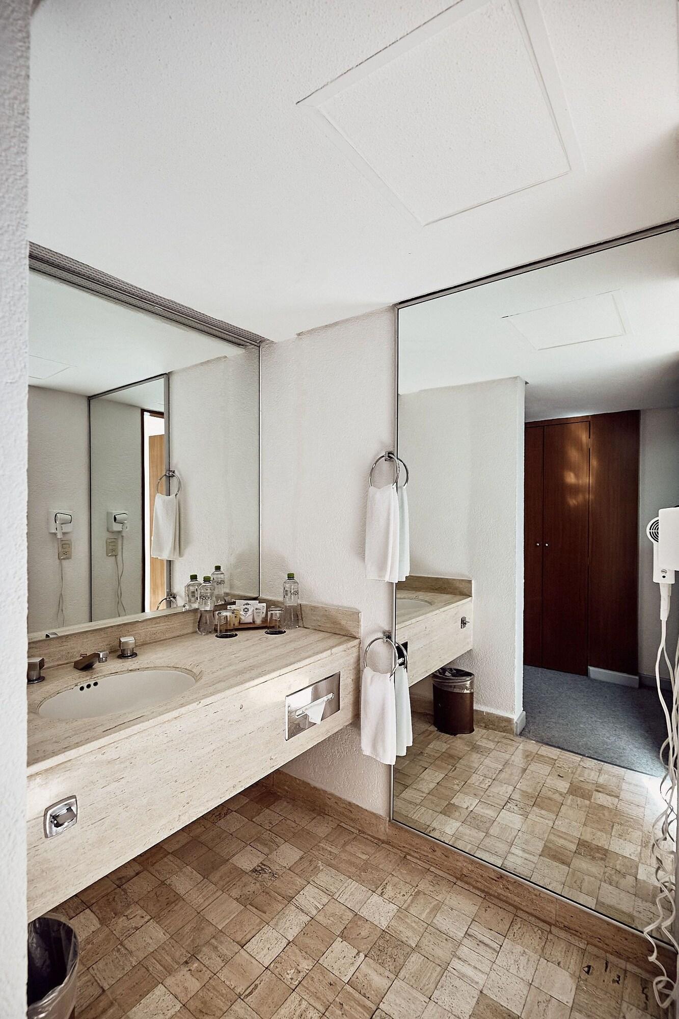 Double City View King Bed