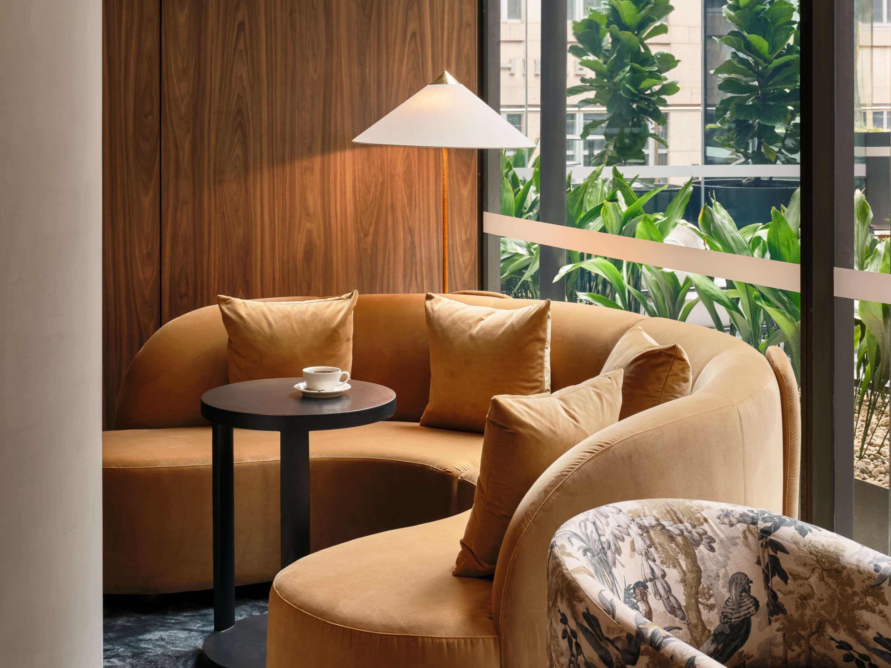 Double Club King Bed