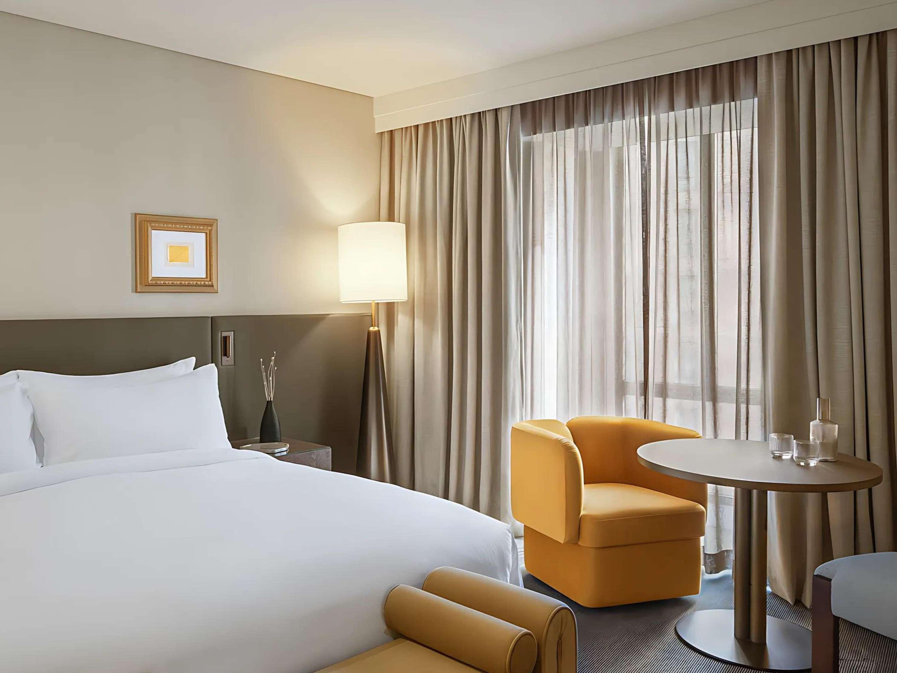 Double Club King Bed