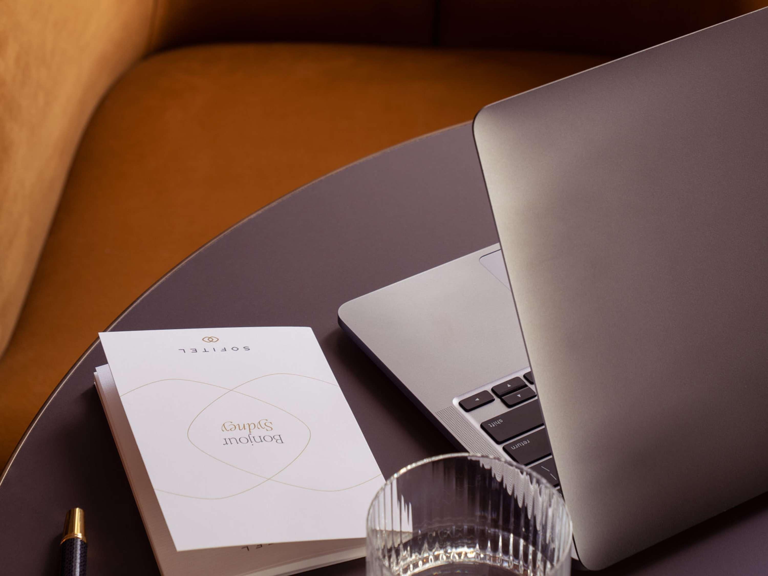 Double Club King Bed