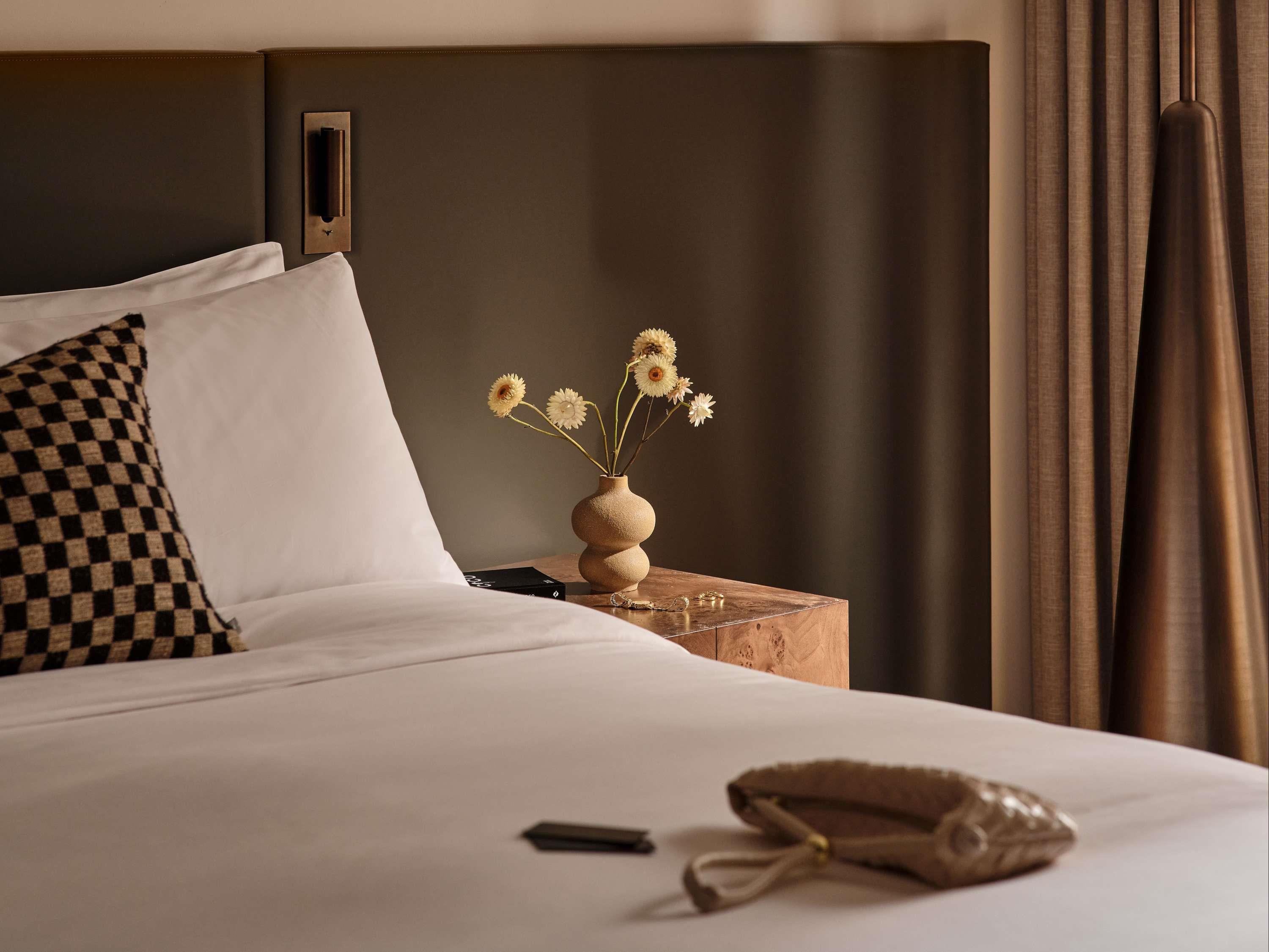 Double Garden View King Bed