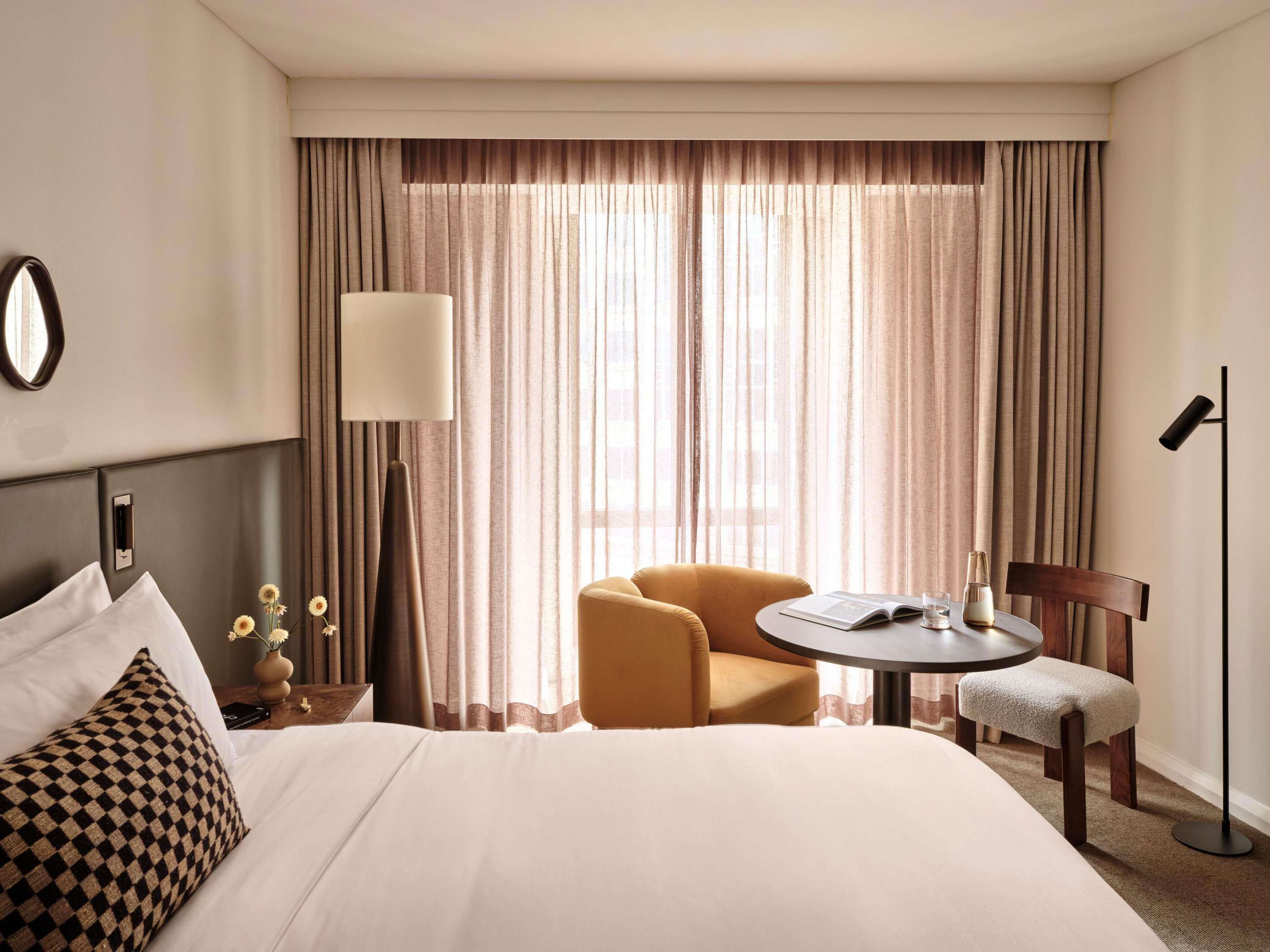 Double Club King Bed