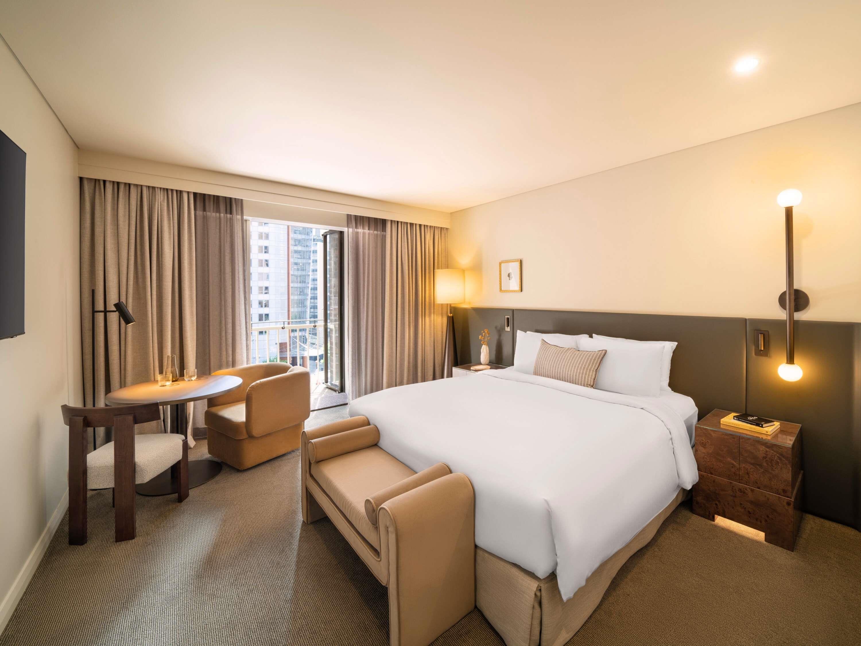 Double Club King Bed