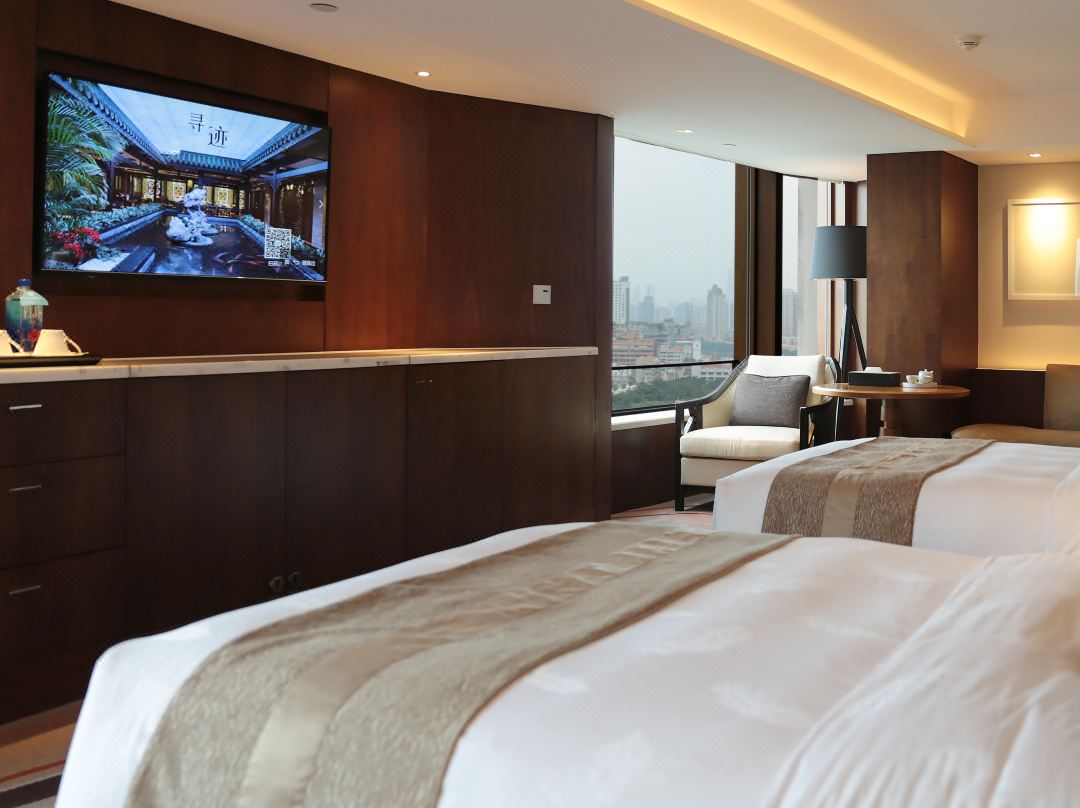 Twin Deluxe City View