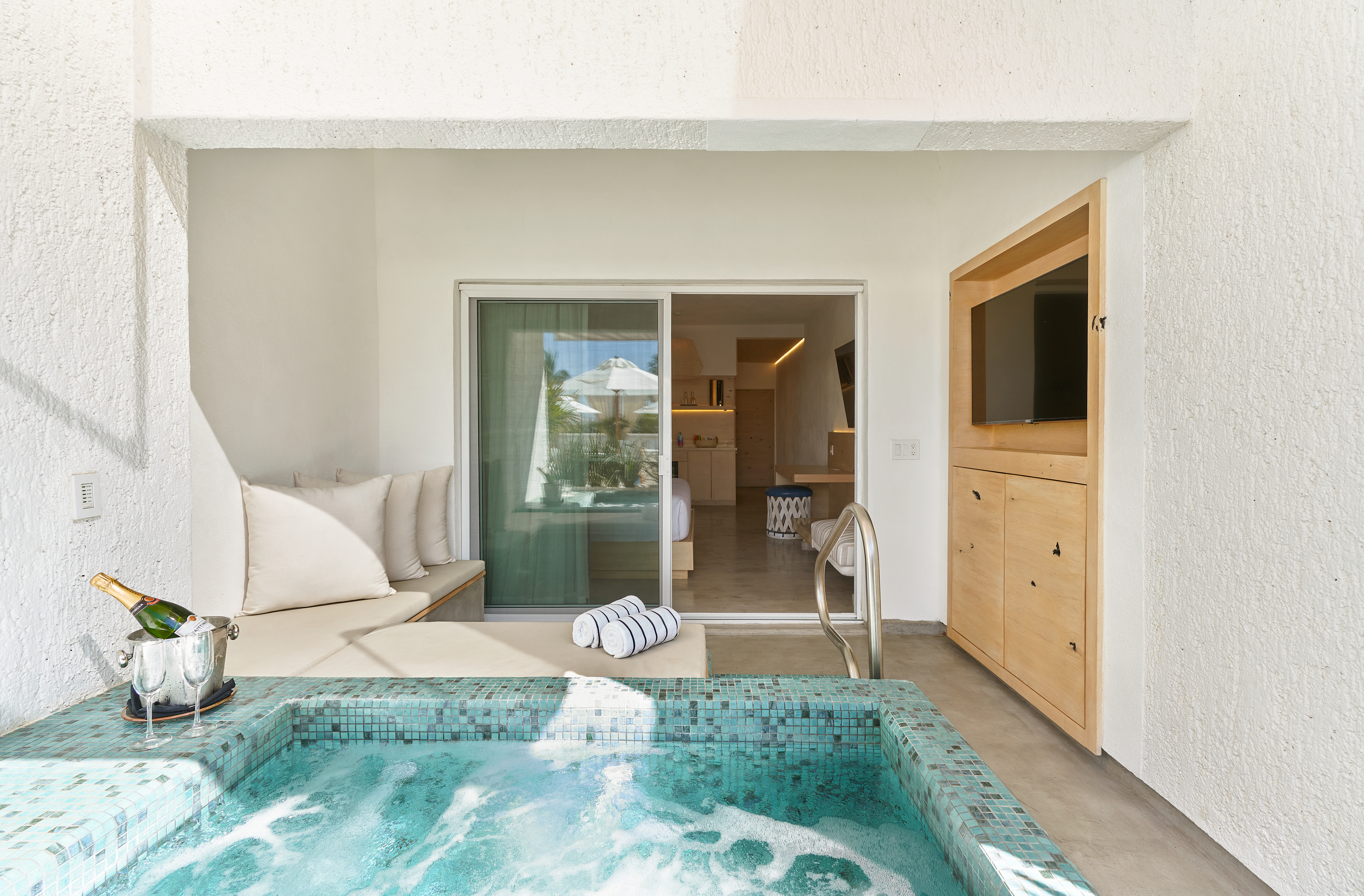 Suite with Jacuzzi