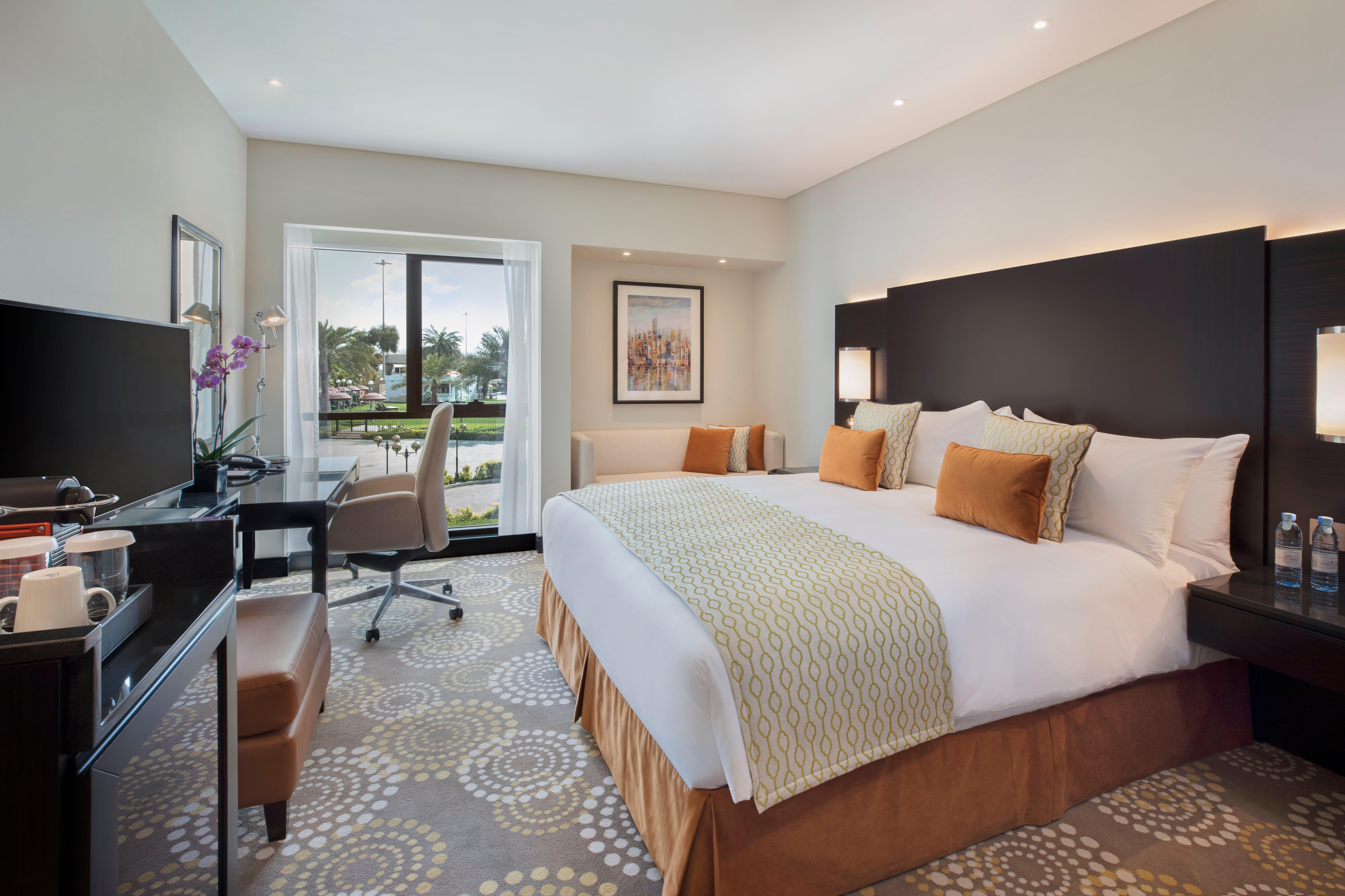 Double Pool View King Bed