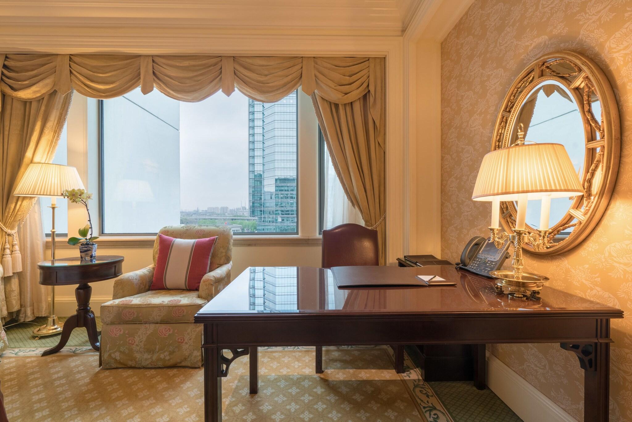 Double Club King Bed