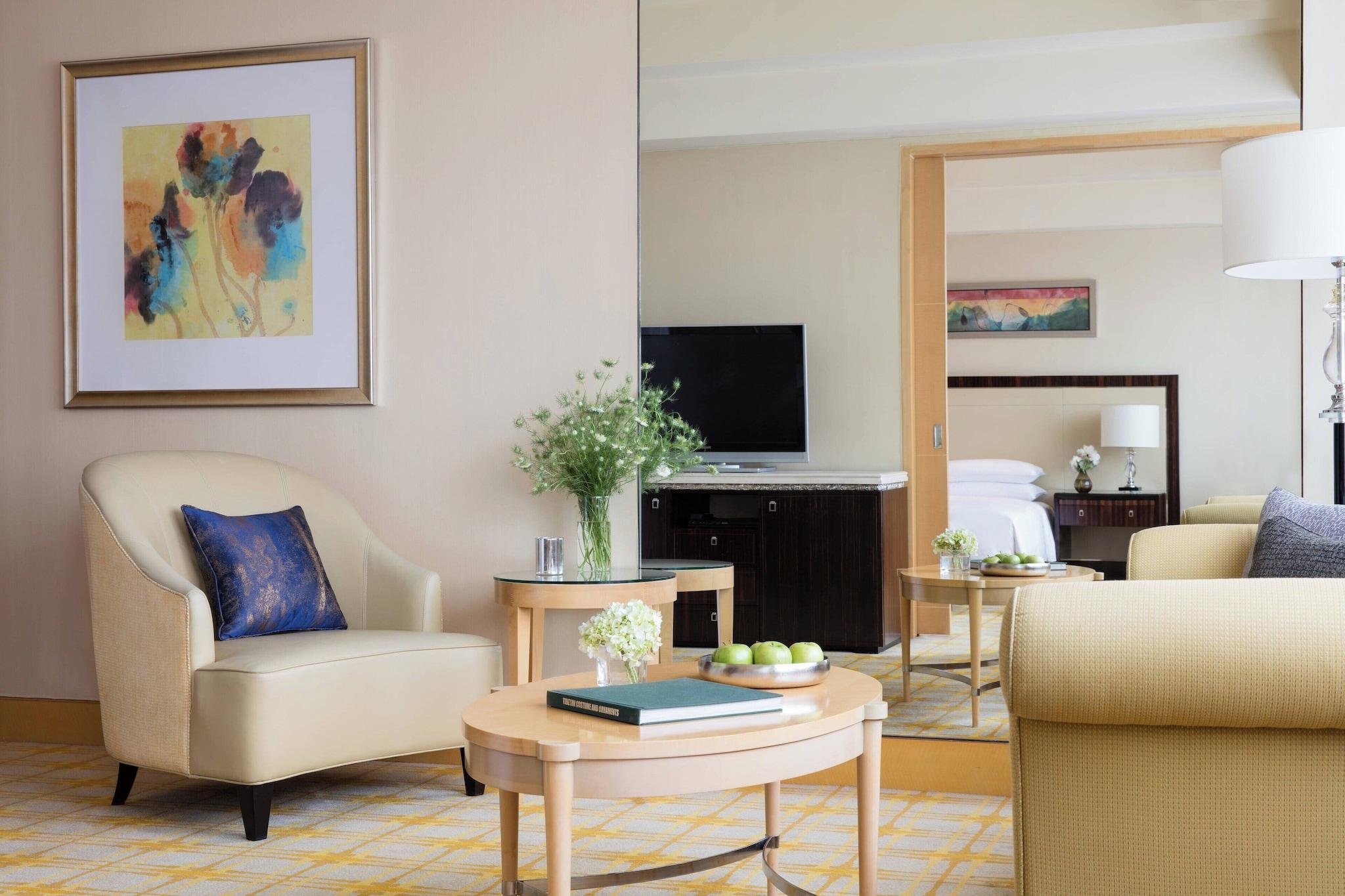 Suite King Bed One Bedroom 