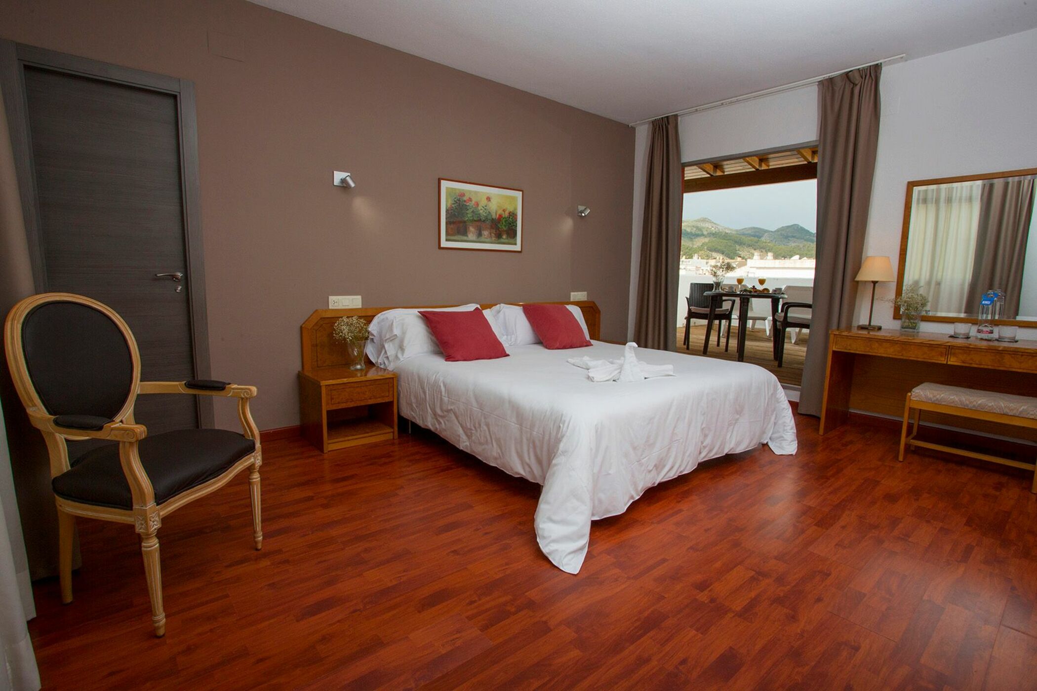 Double or Twin Standard