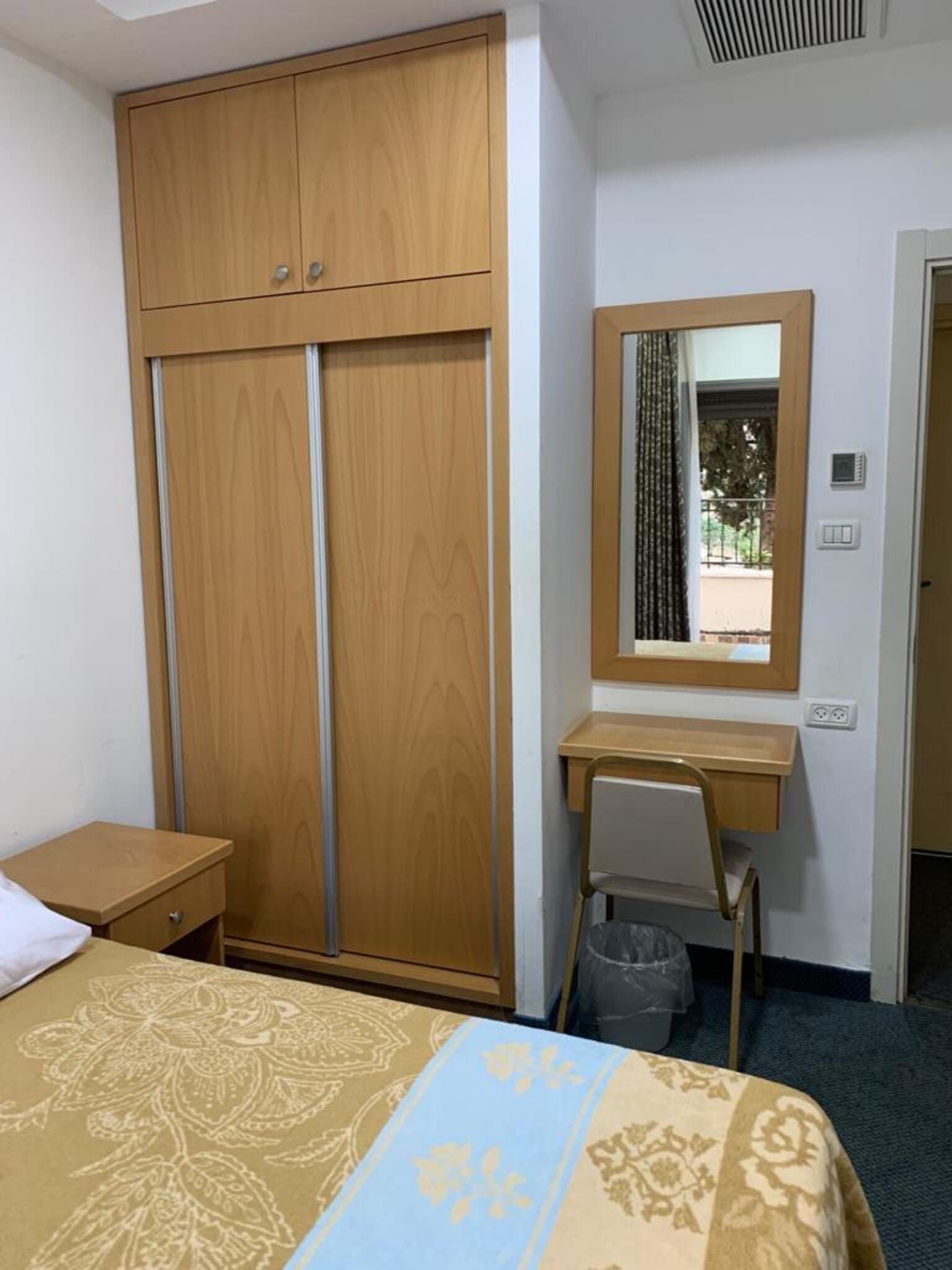 Double or Twin Standard