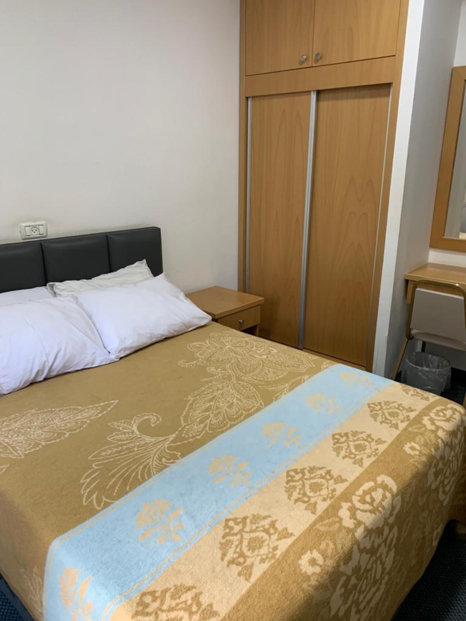 Double or Twin Standard