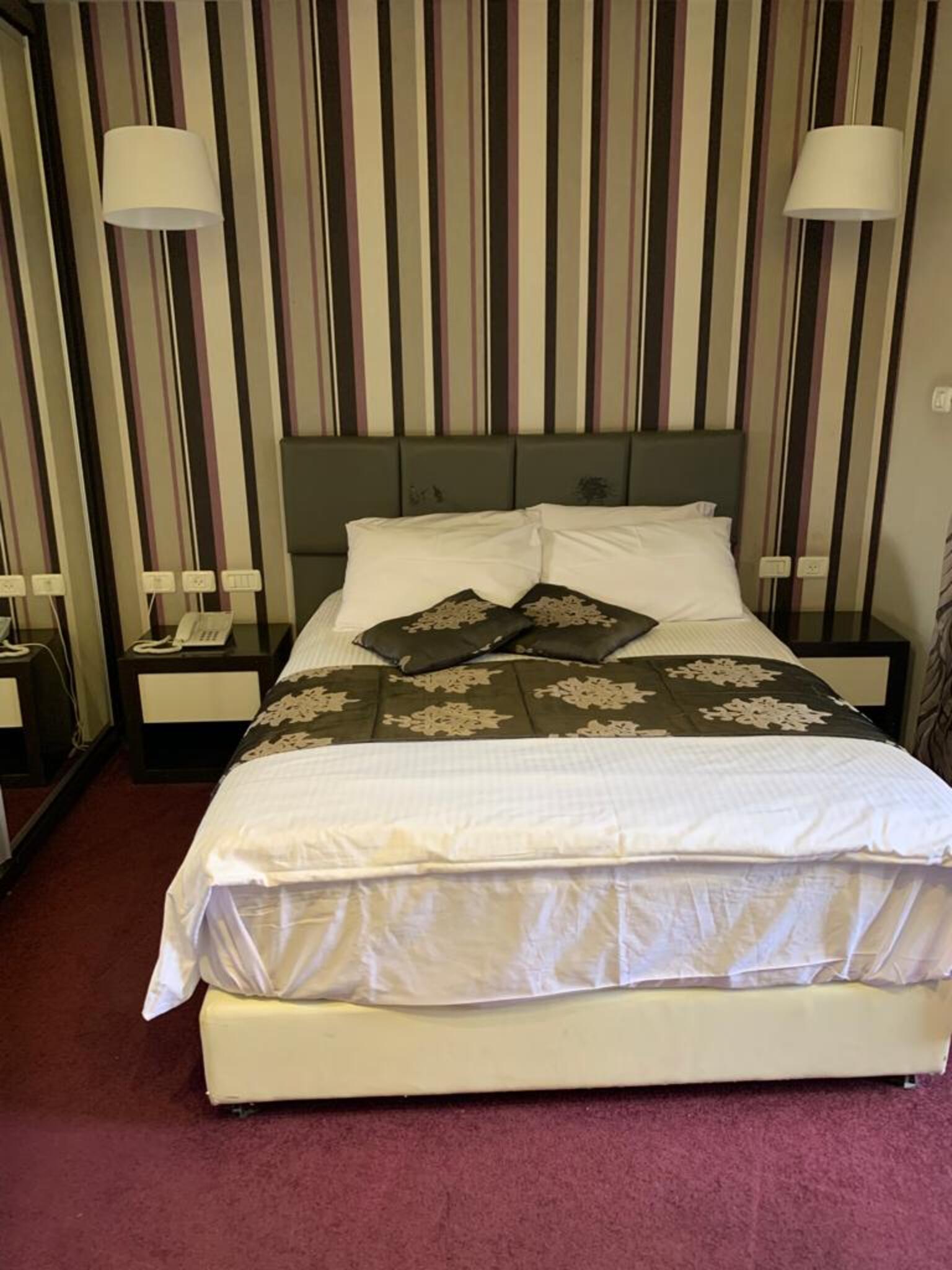 Double or Twin Standard