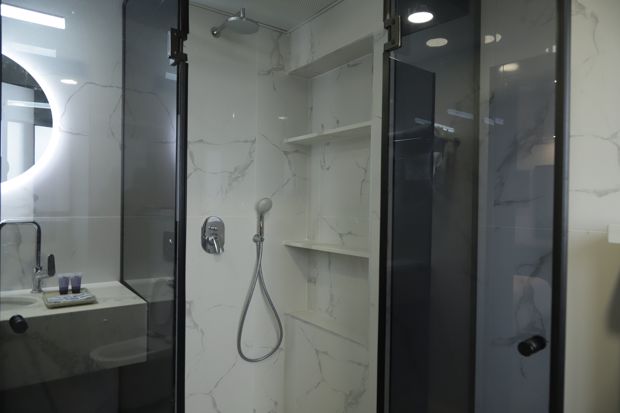 Double or Twin One Bed