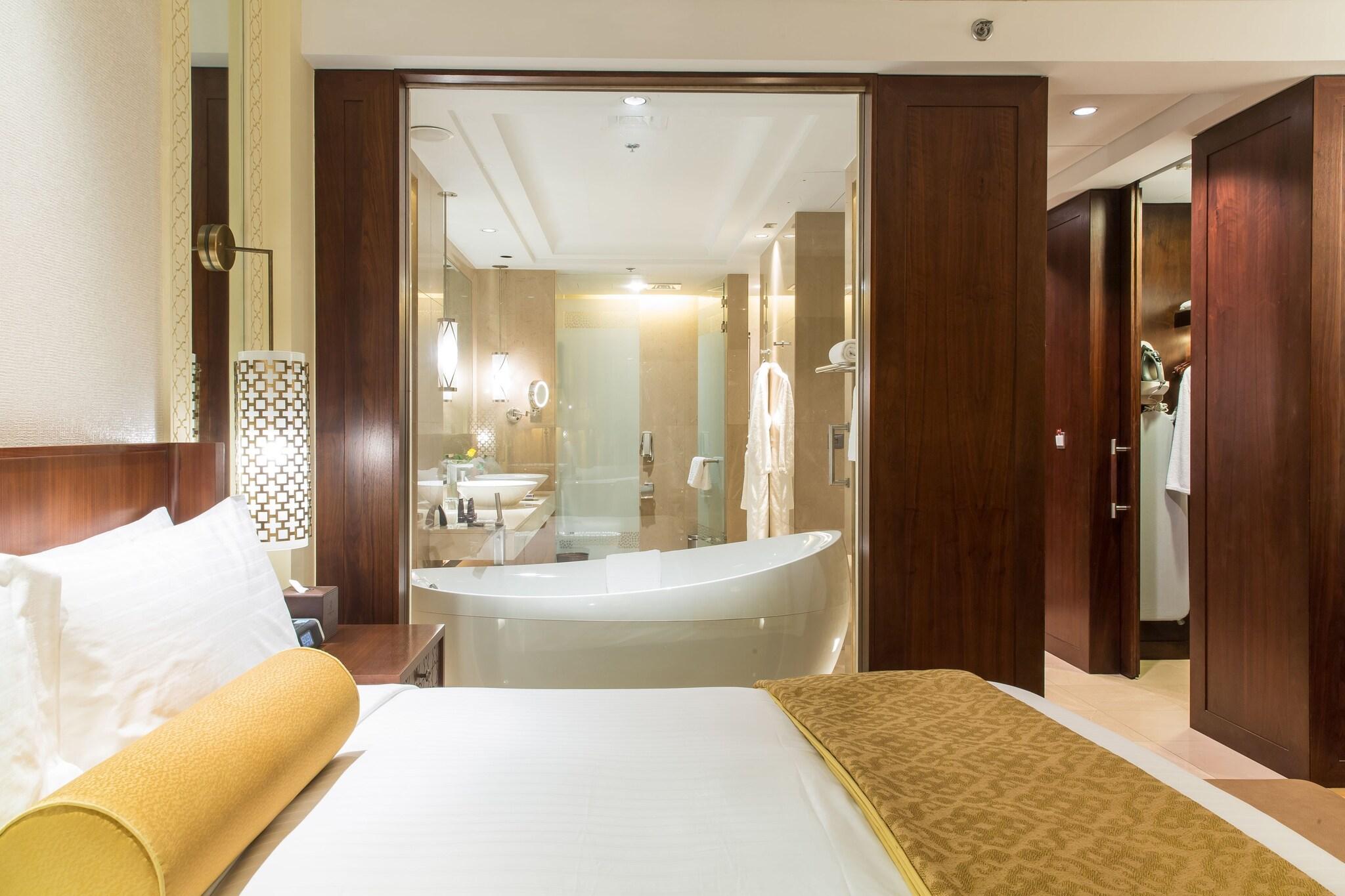 Double Ocean View King Bed