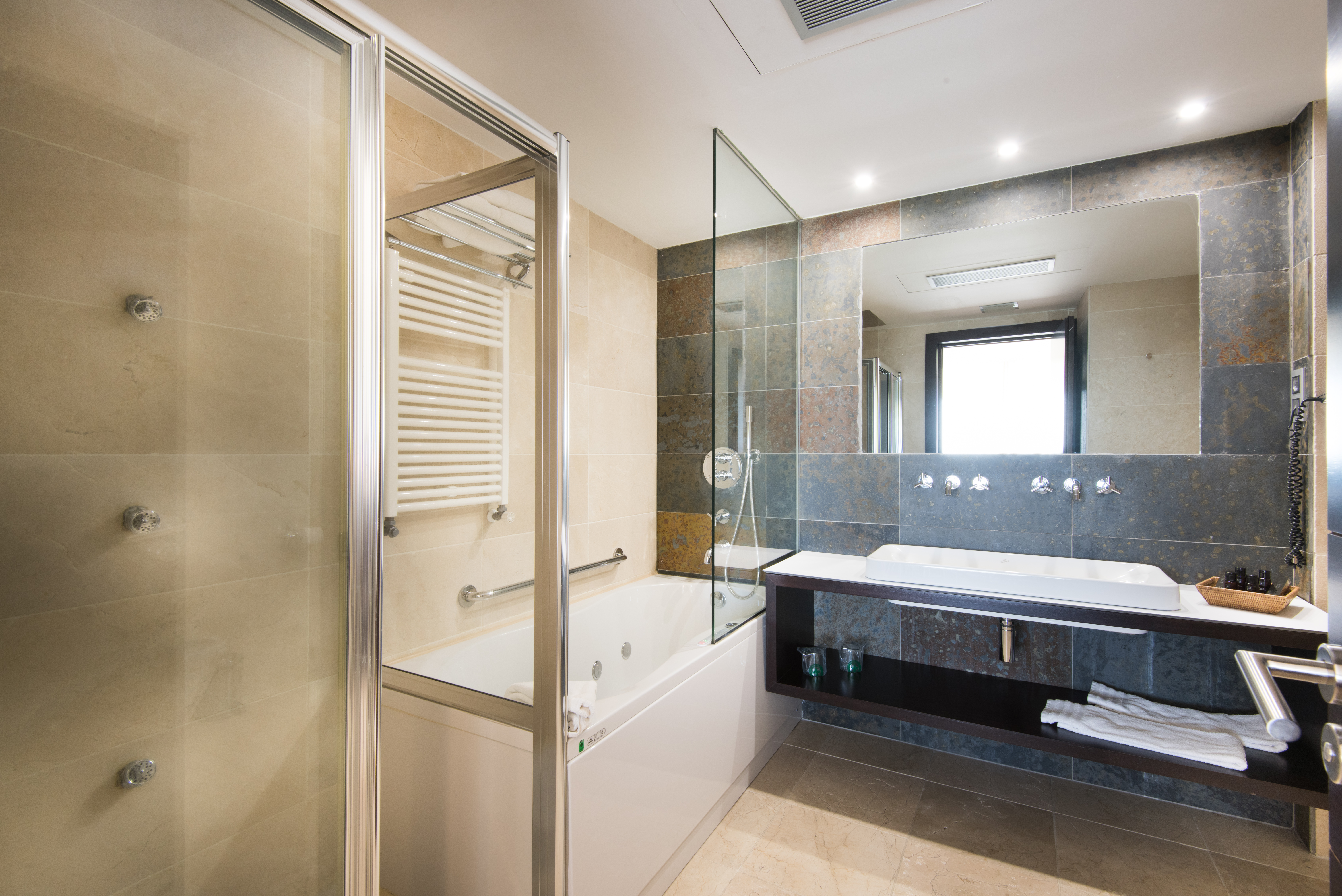 Junior Suite Capacity 3