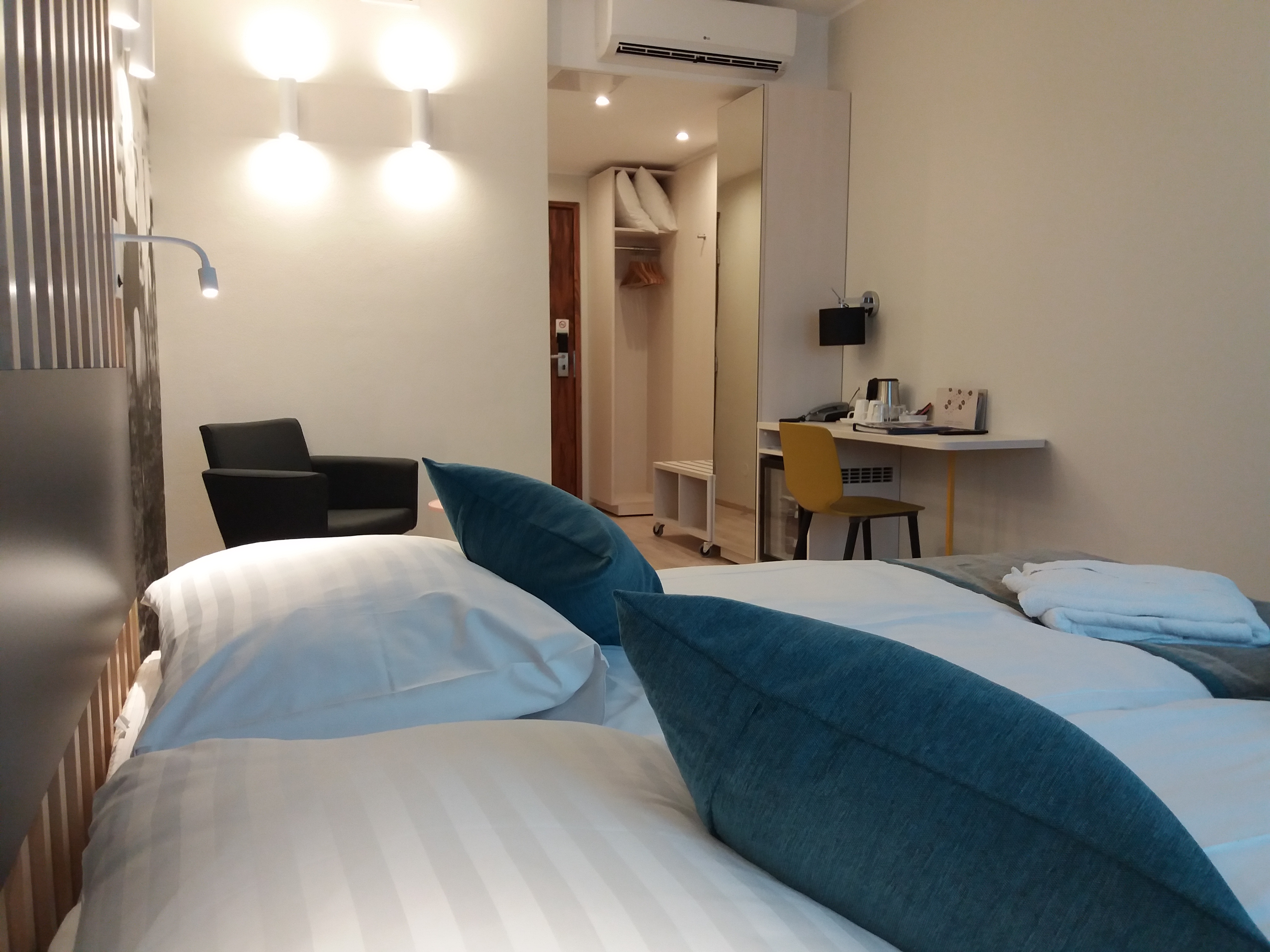 Double or Twin Standard