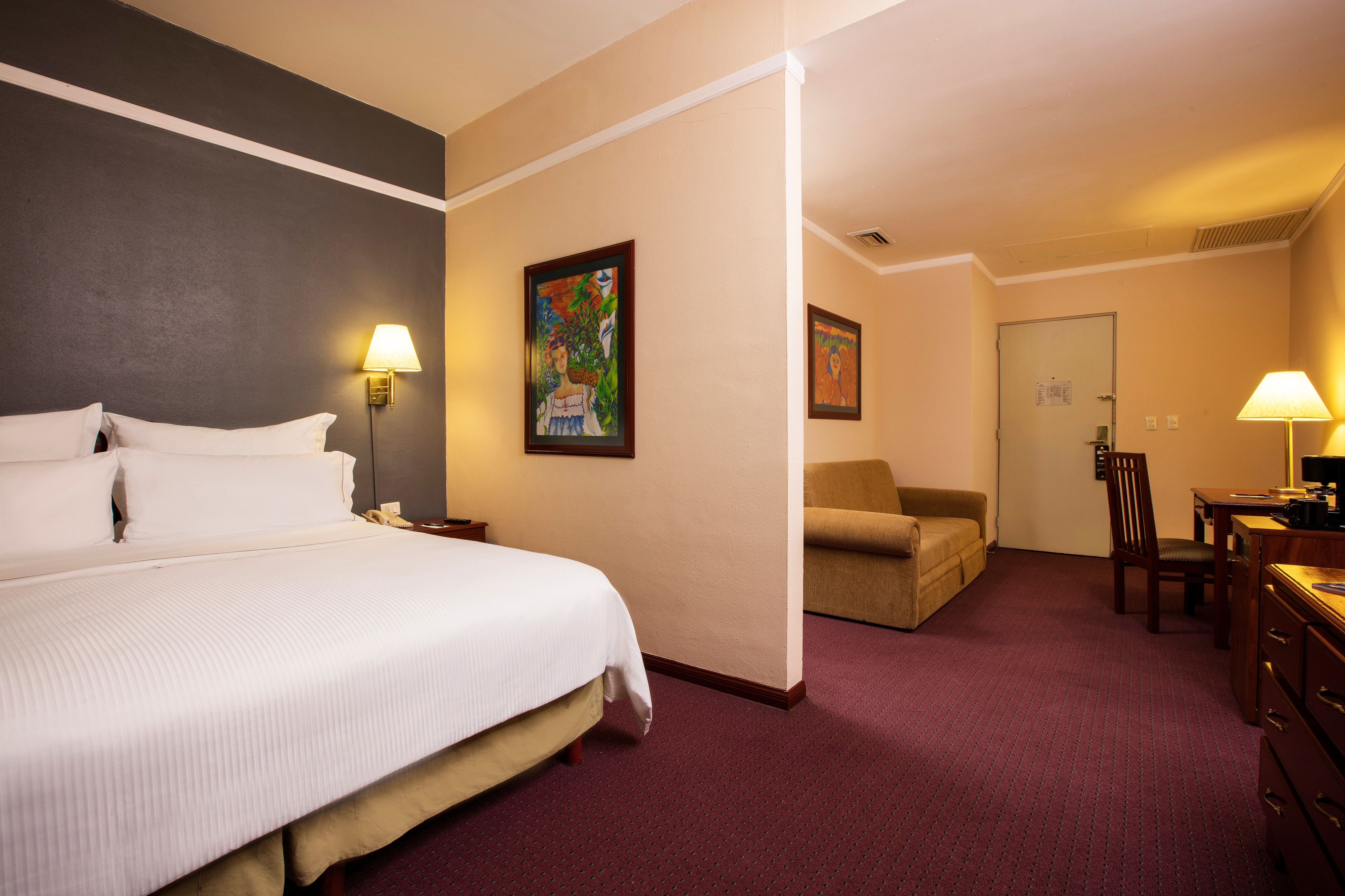 Double Deluxe King Bed