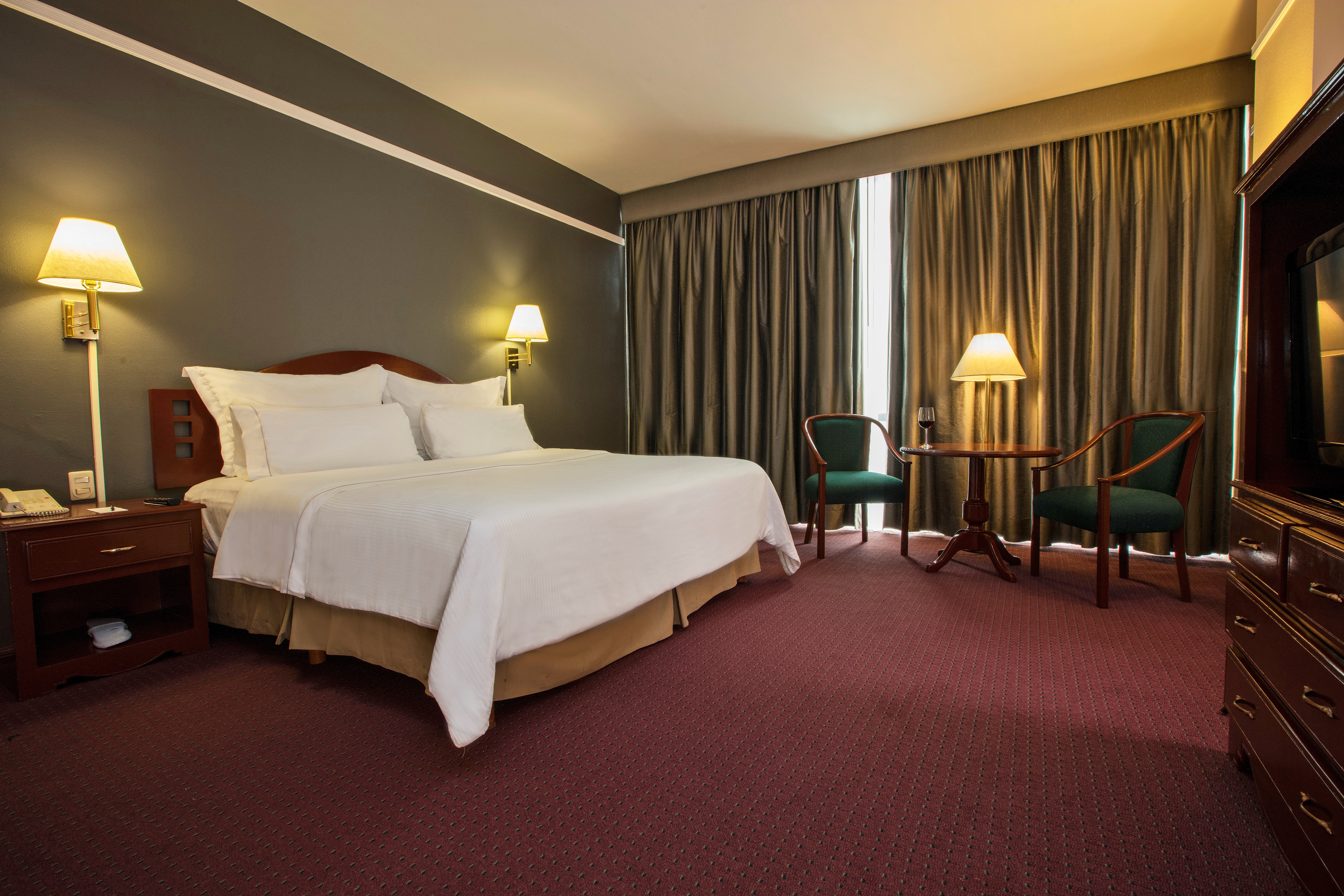 Junior Suite King Size Bed