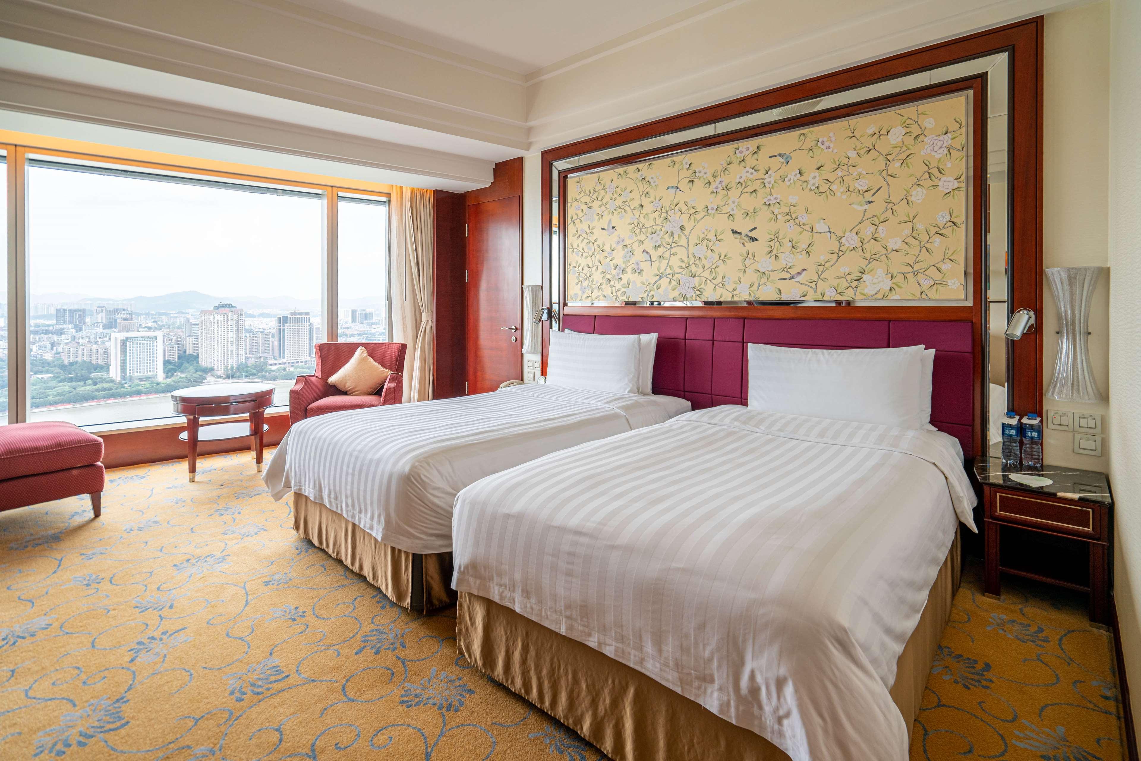 Twin Premier River View