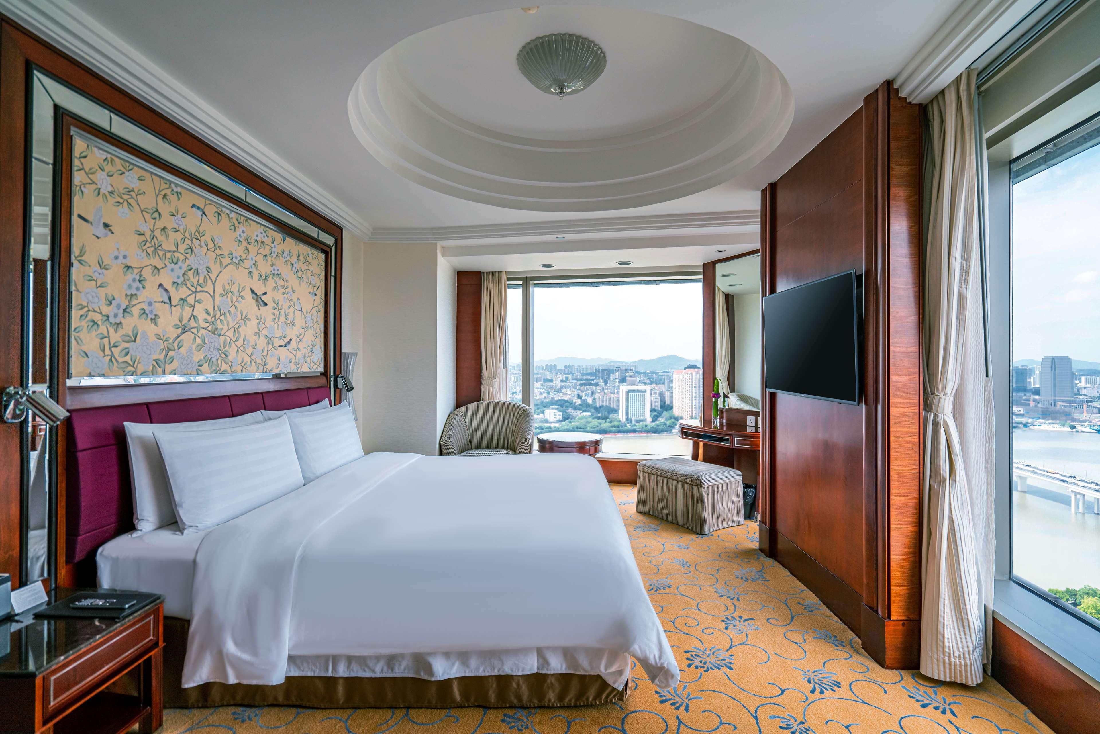 Suite Executive King Bed