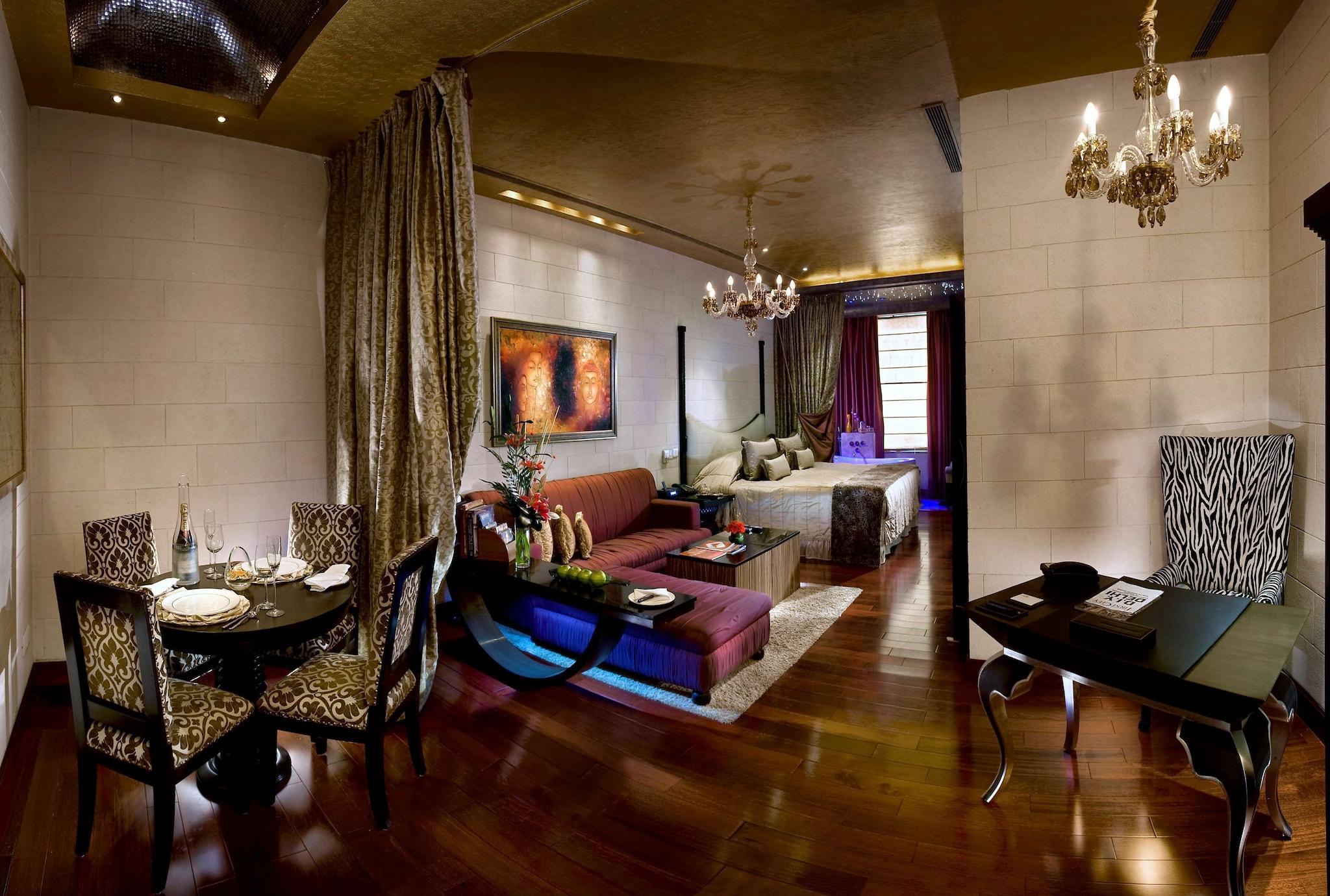 Double Classic King Bed