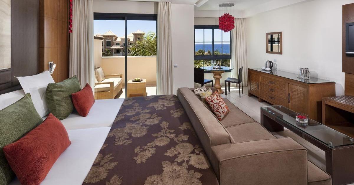 Double or Twin Side Sea View