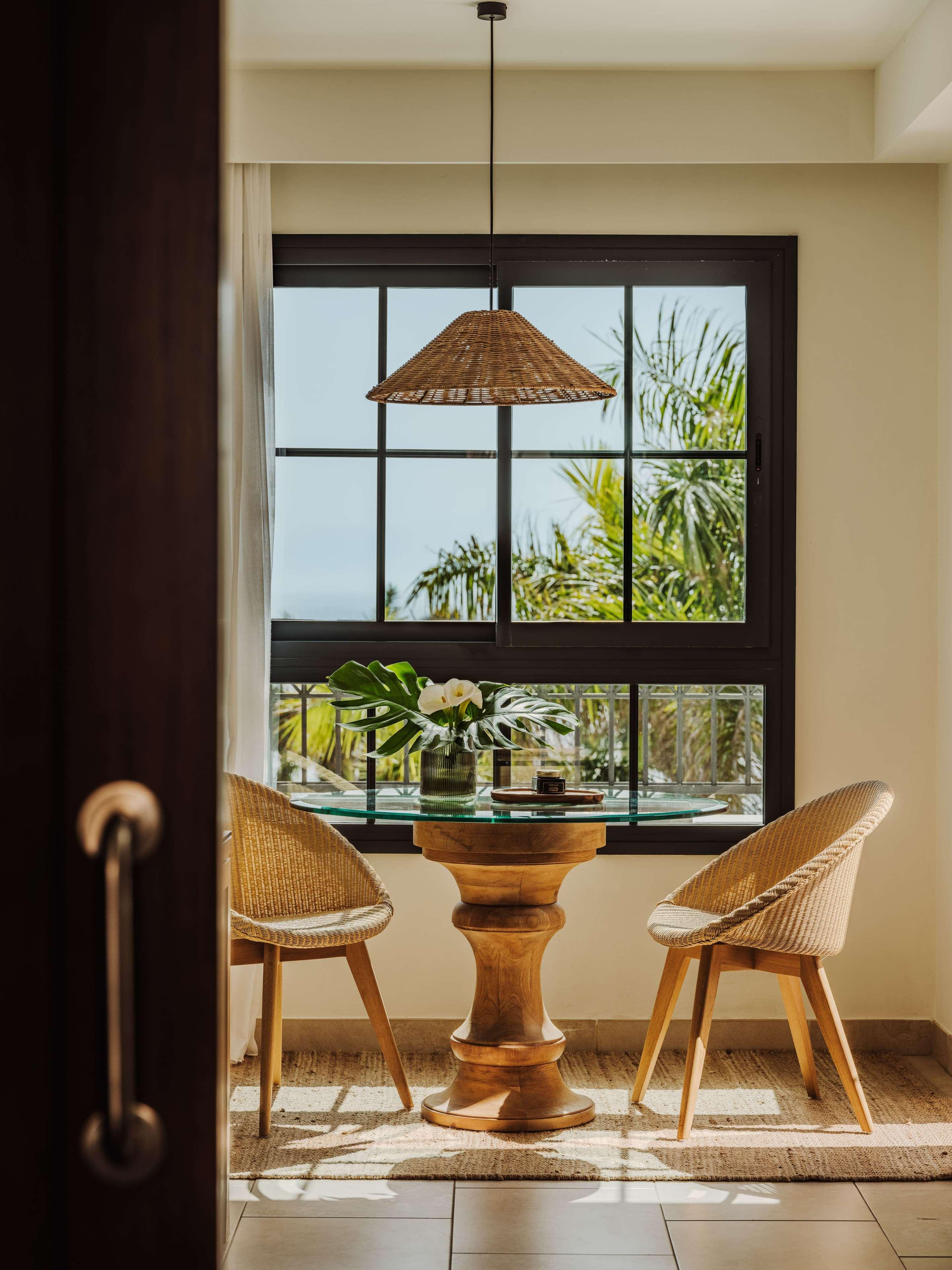 Double or Twin Side Sea View