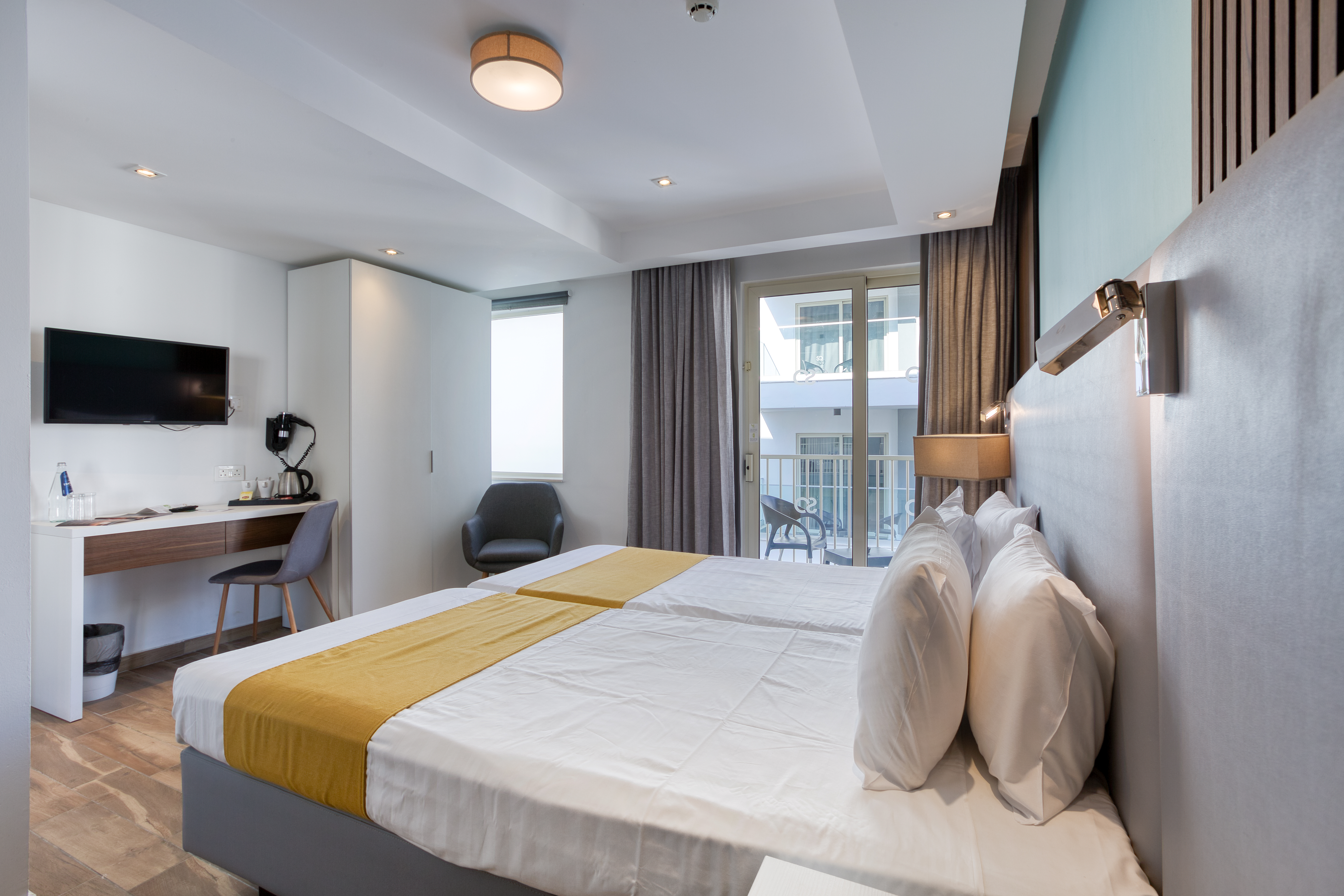 Double or Twin Standard