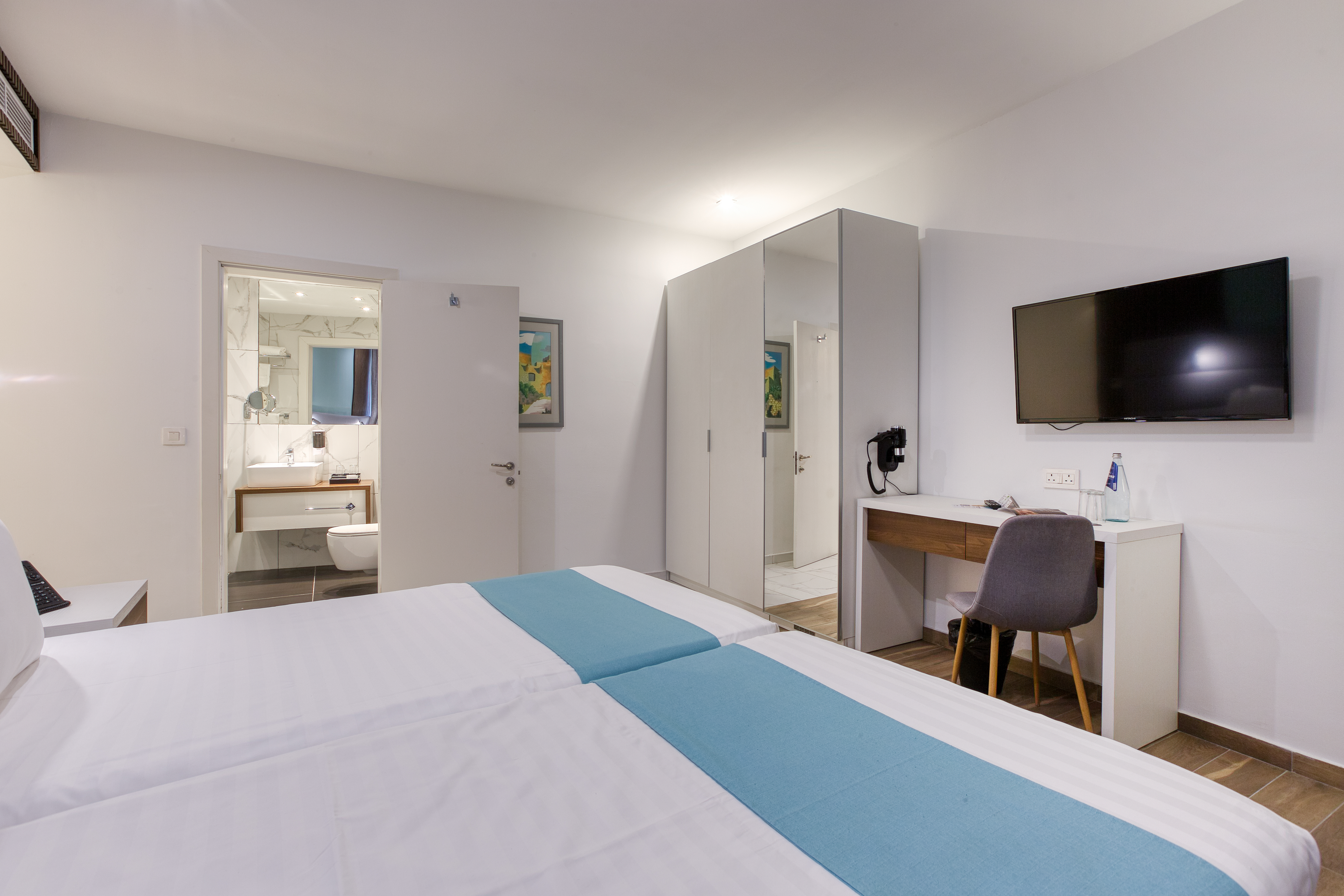 Double or Twin Standard