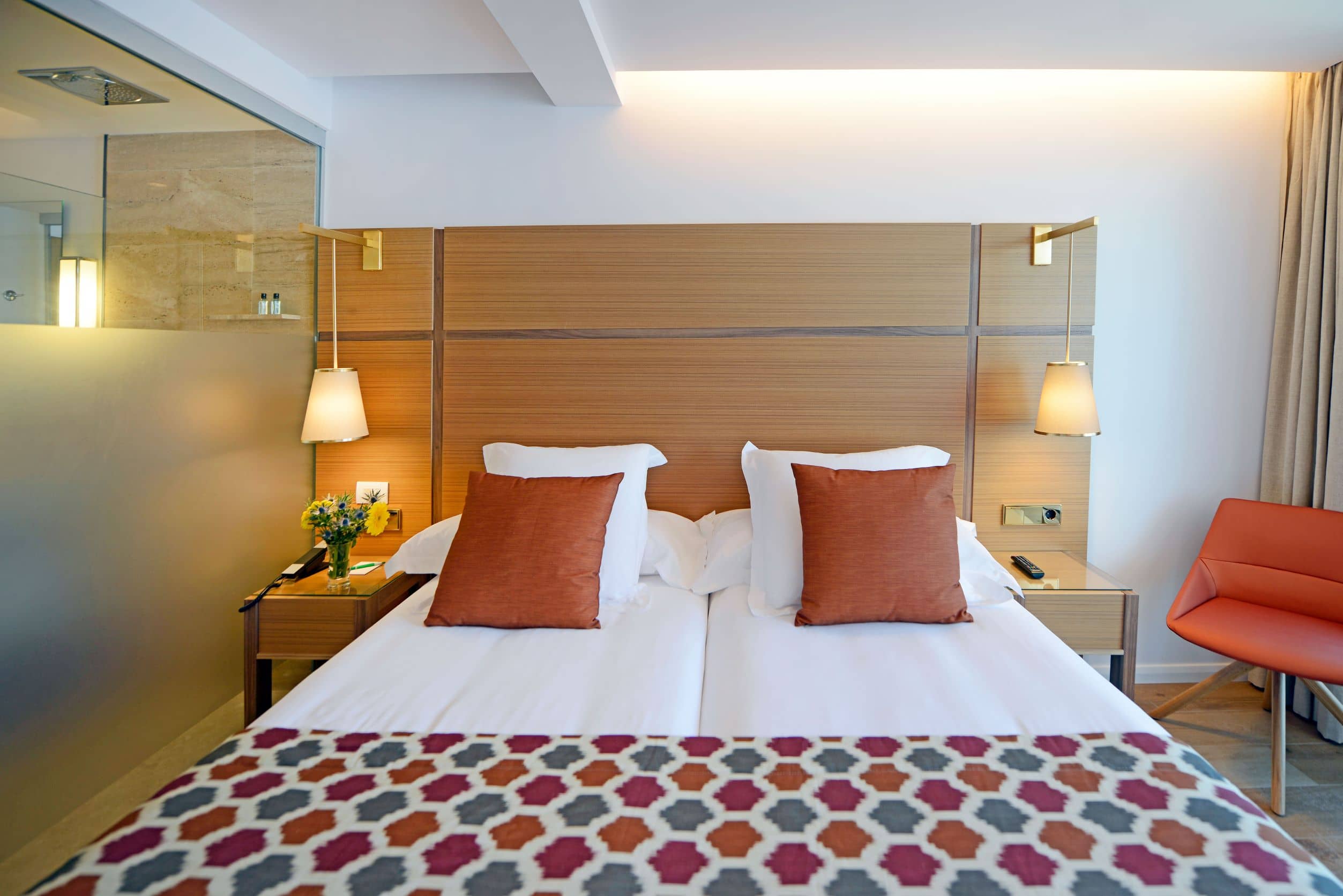 Double or Twin Standard