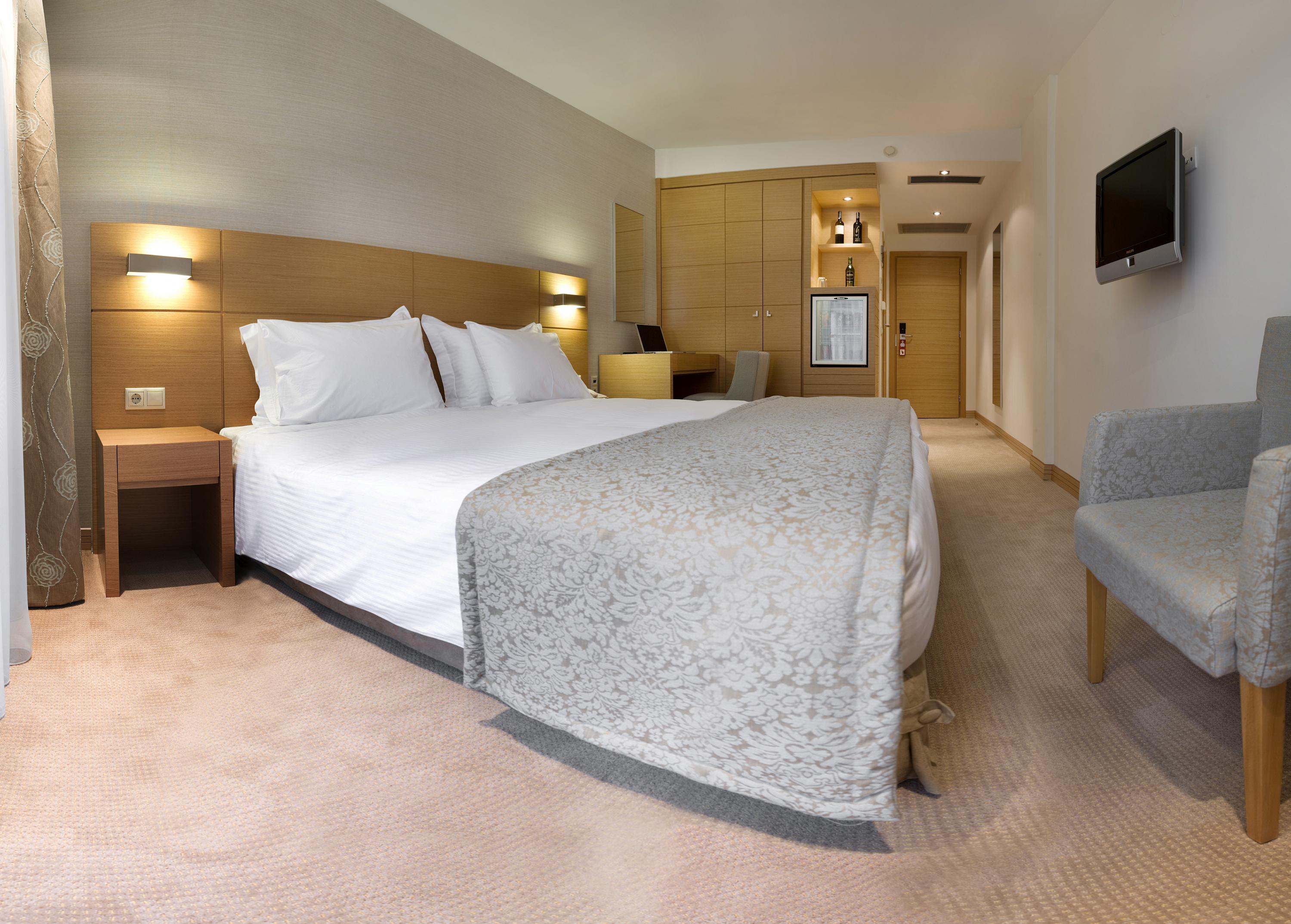 Double or Twin Deluxe