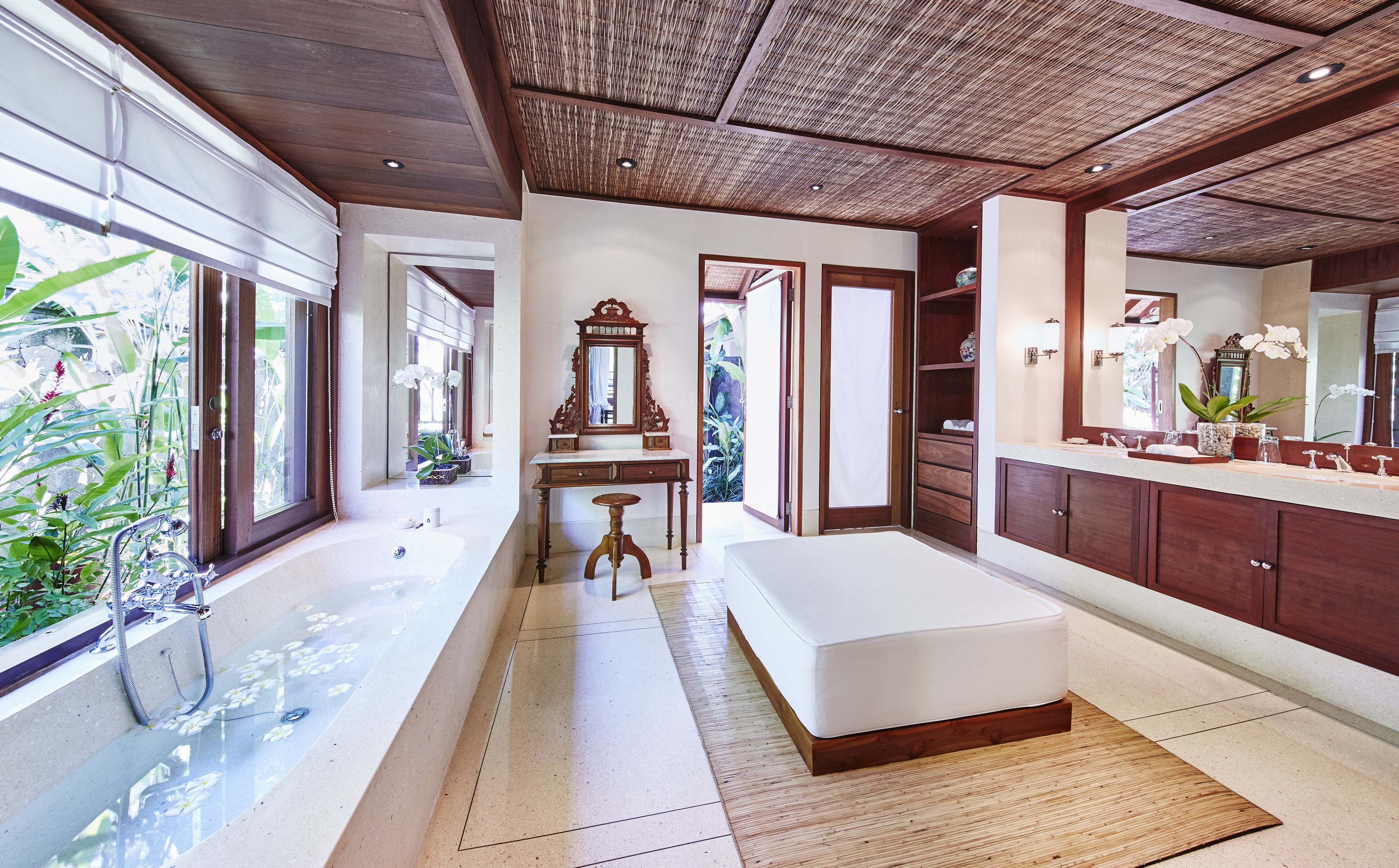 Villa Two Bedrooms Two Bathrooms