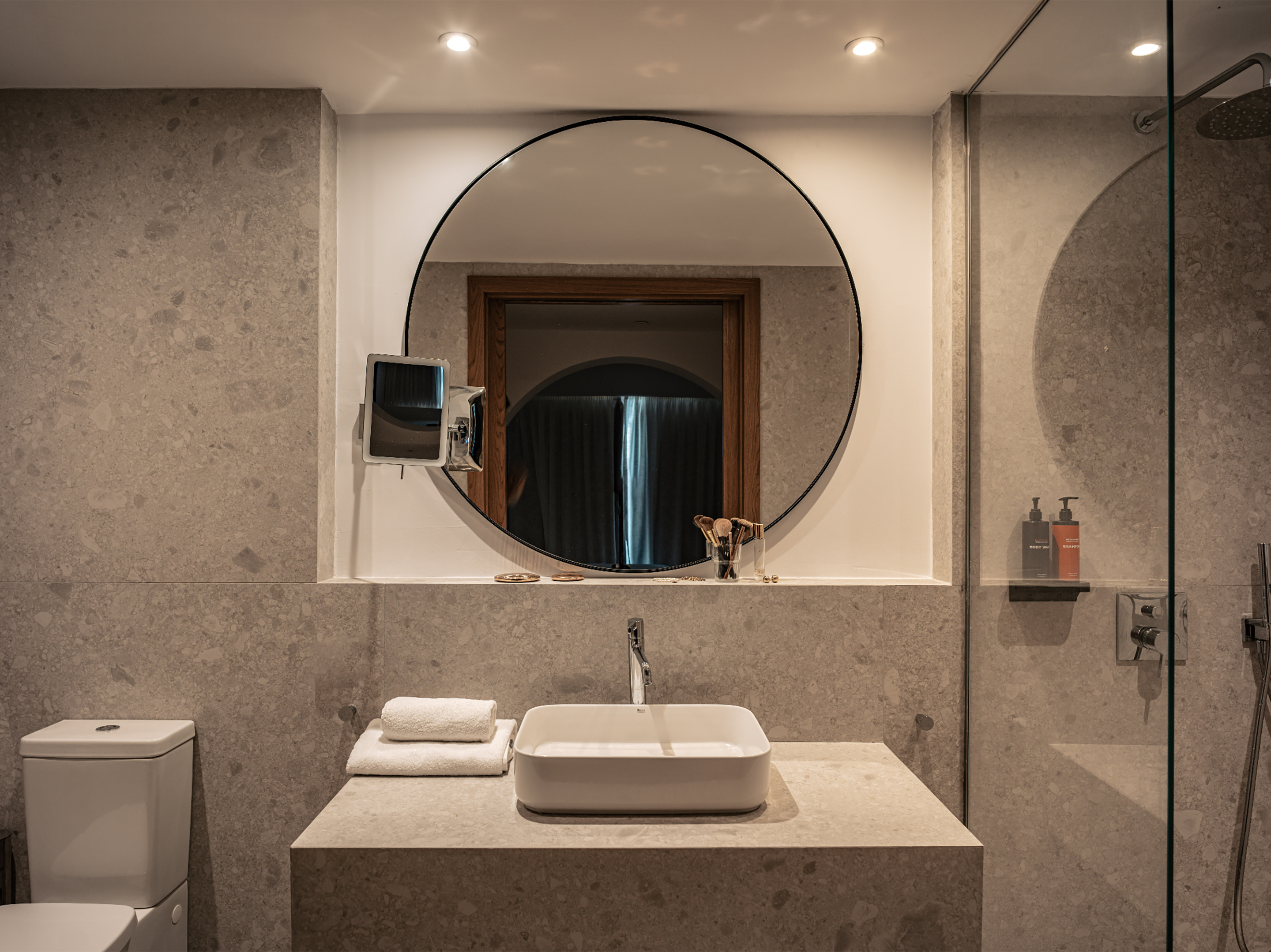 Family Room Capacity 4