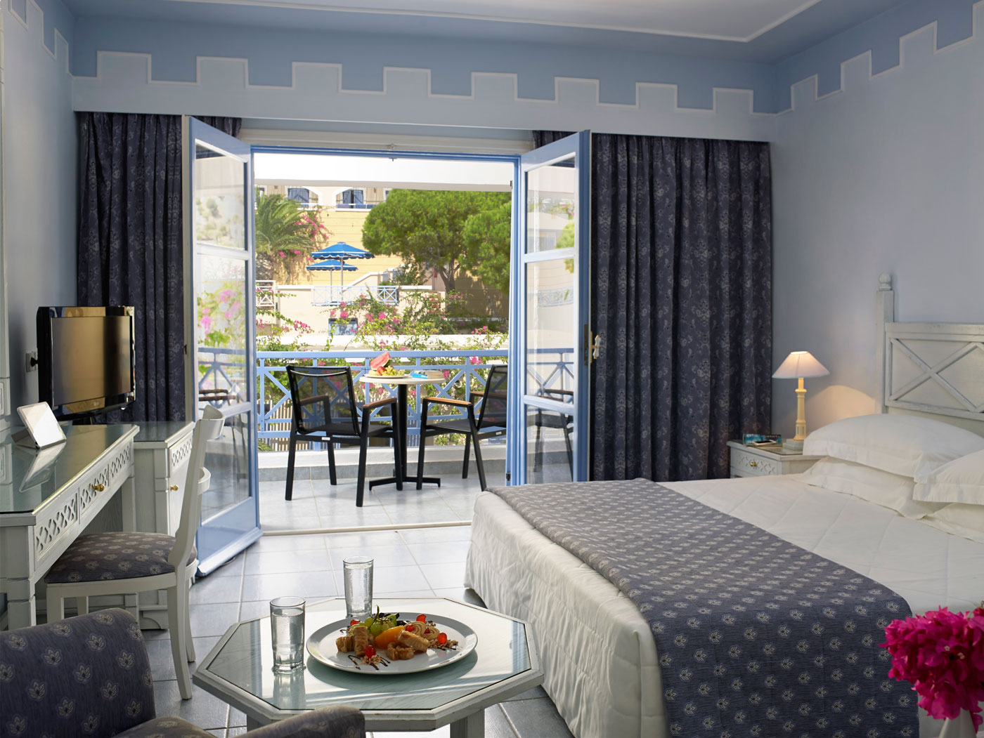 Double or Twin Mountain View