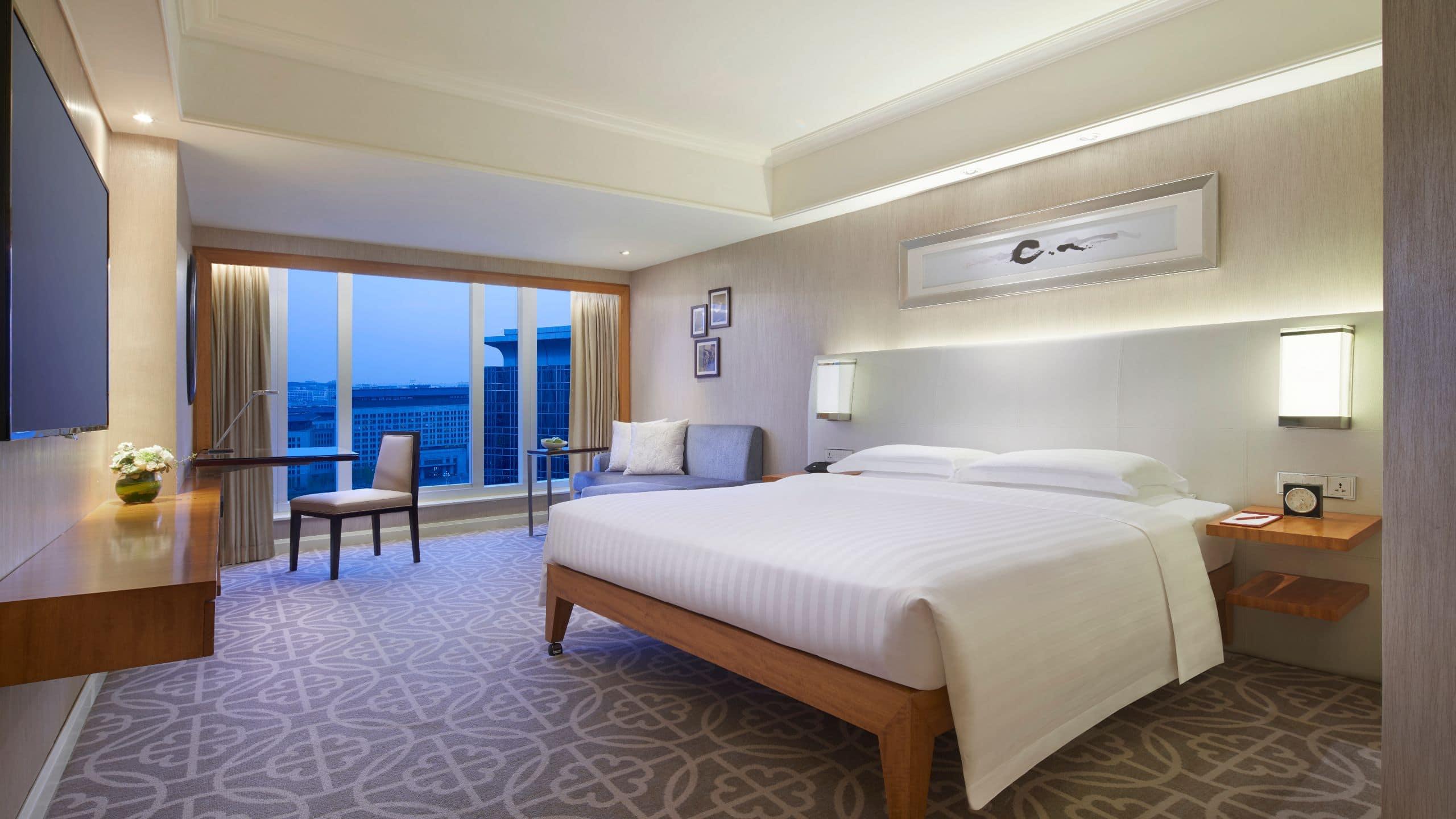 Room City View King Bed