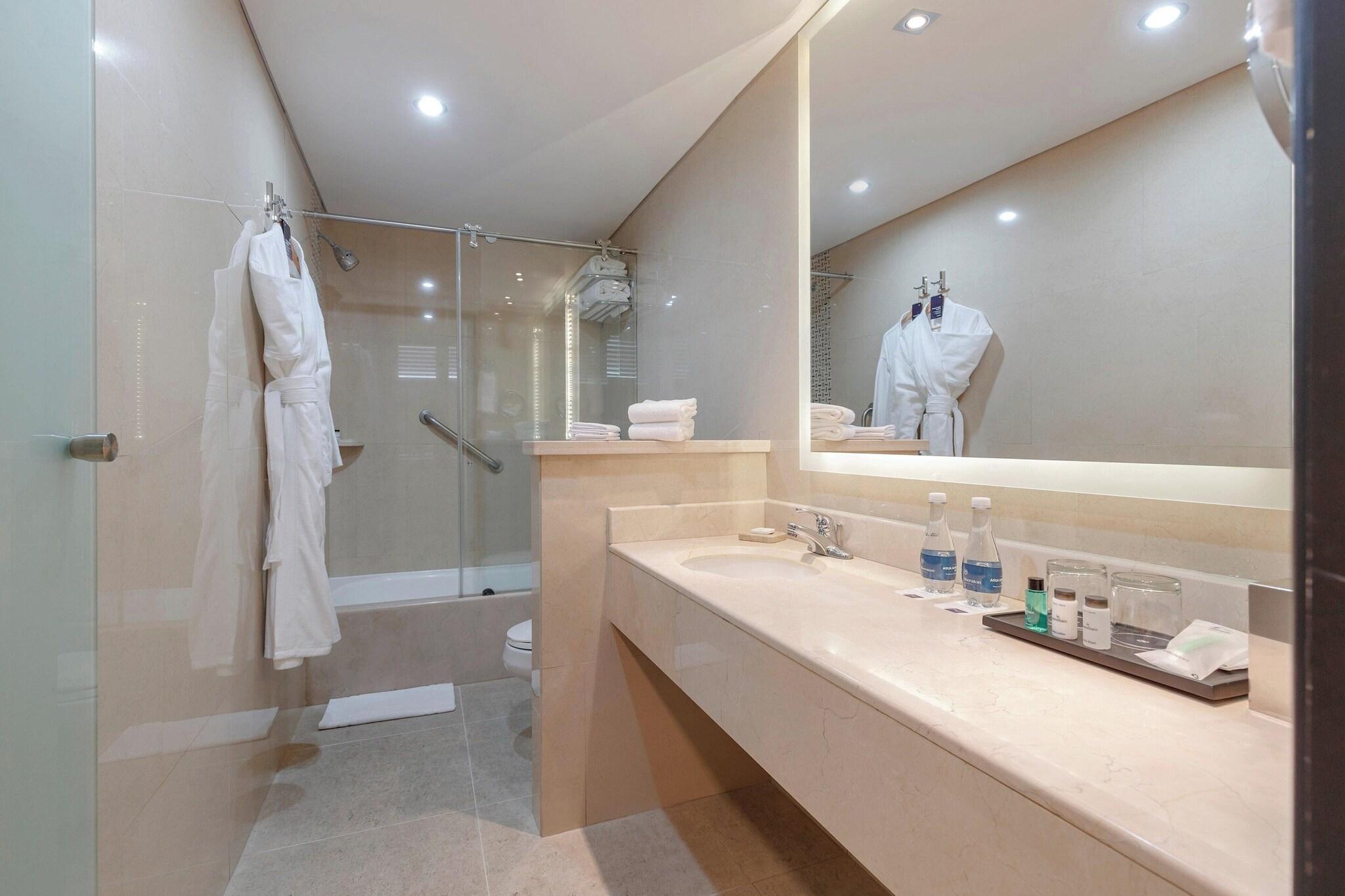 Suite Club King Bed