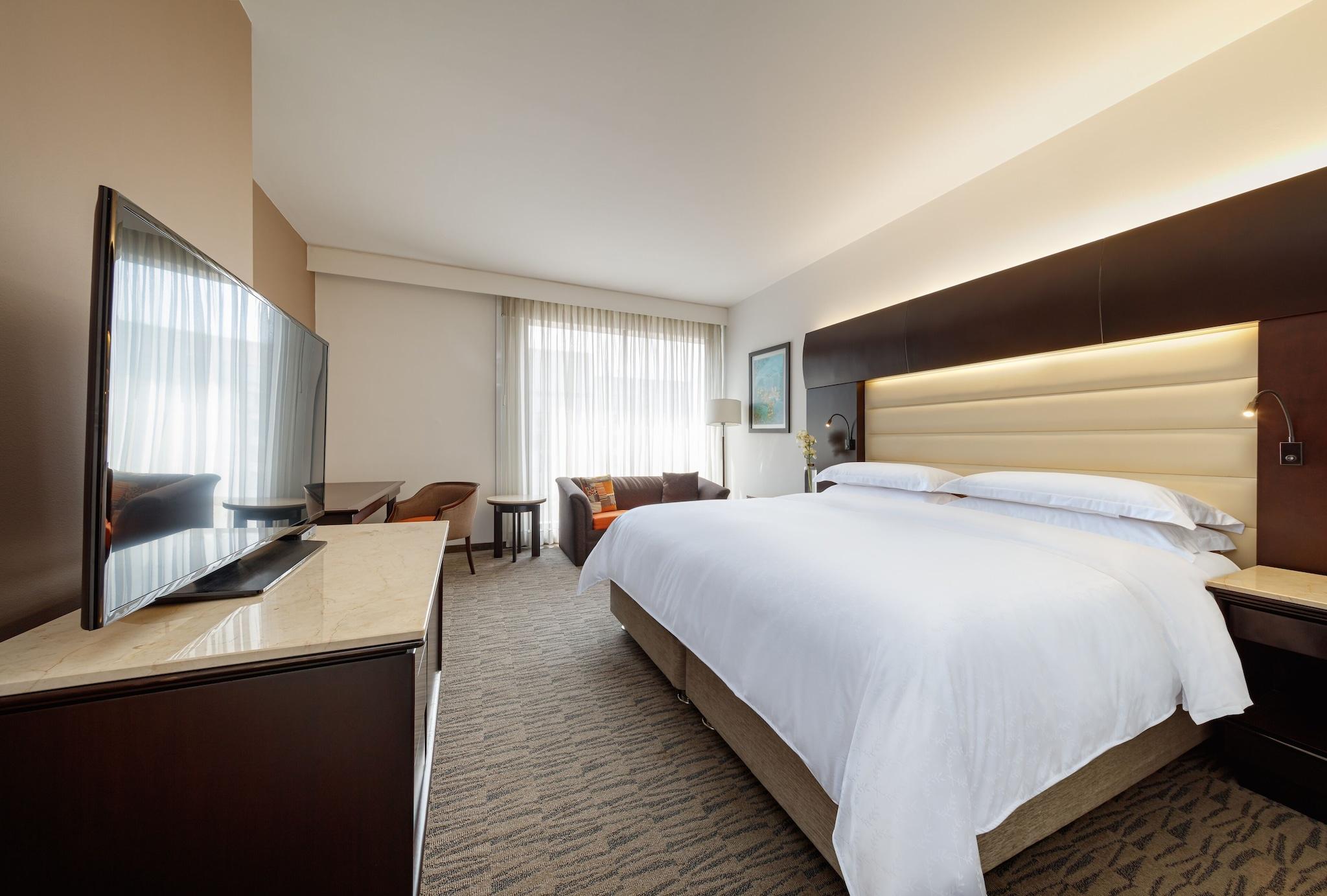 Double Classic King Bed