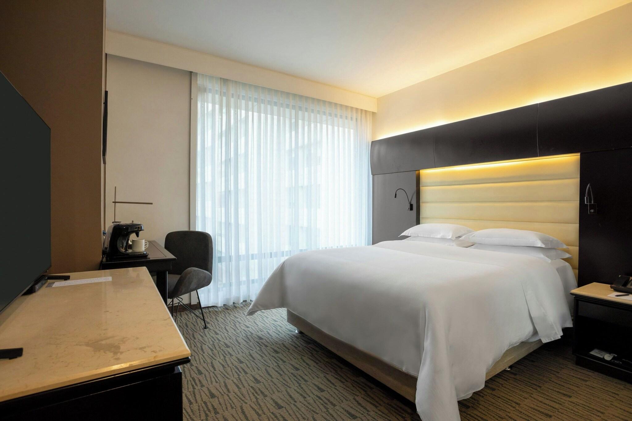 Double Queen Size Bed