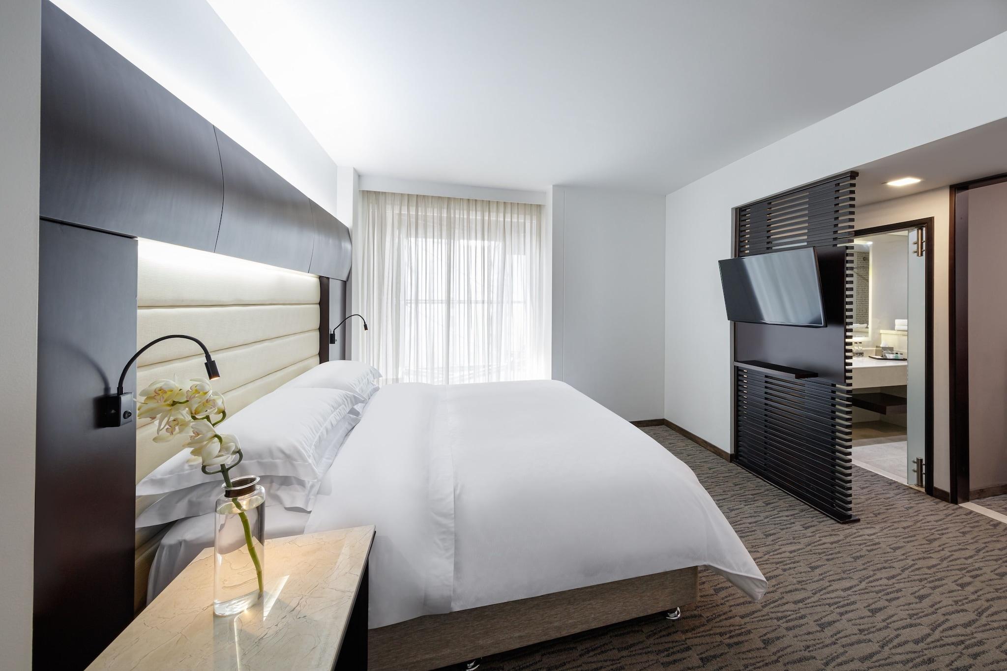 Junior Suite King Size Bed